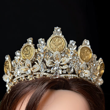 Bayt Nabala luxury Gold and coins crown