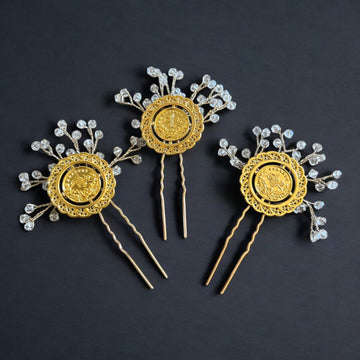 Ramla three coins clear beads pins