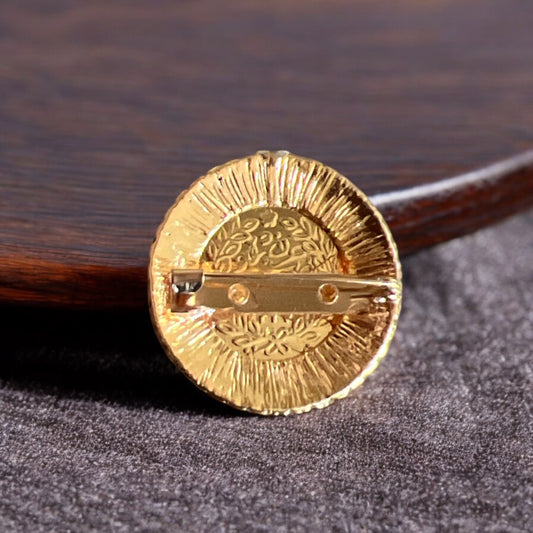 Salwad lira Brooch Pin
