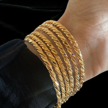 Bayt Naqquba 6pcs Bangles Pleated Gold