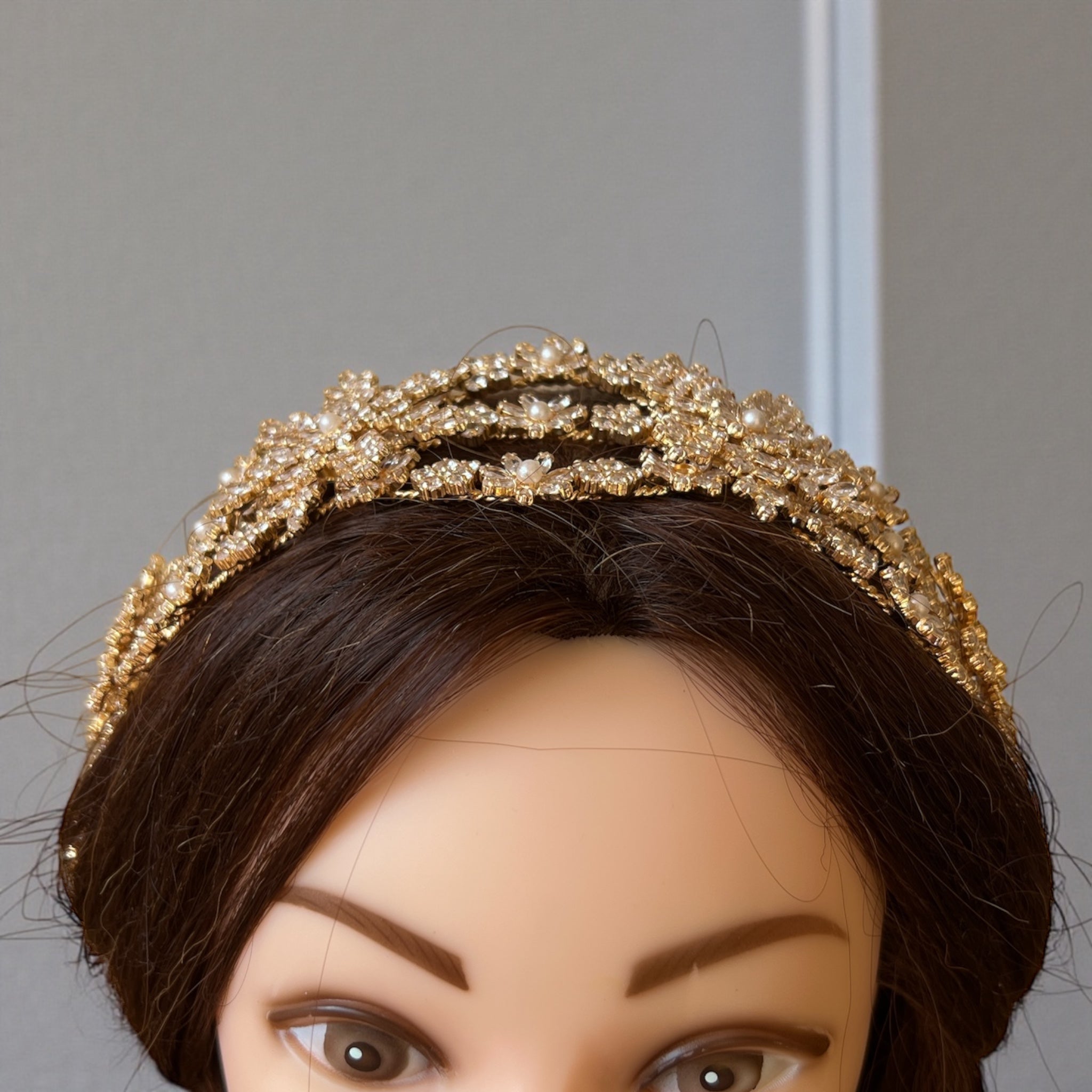 Al-Muzayri'a crystal Gold Headpiece
