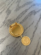 Ad-Deirat Brooch Pin Gold Pleated