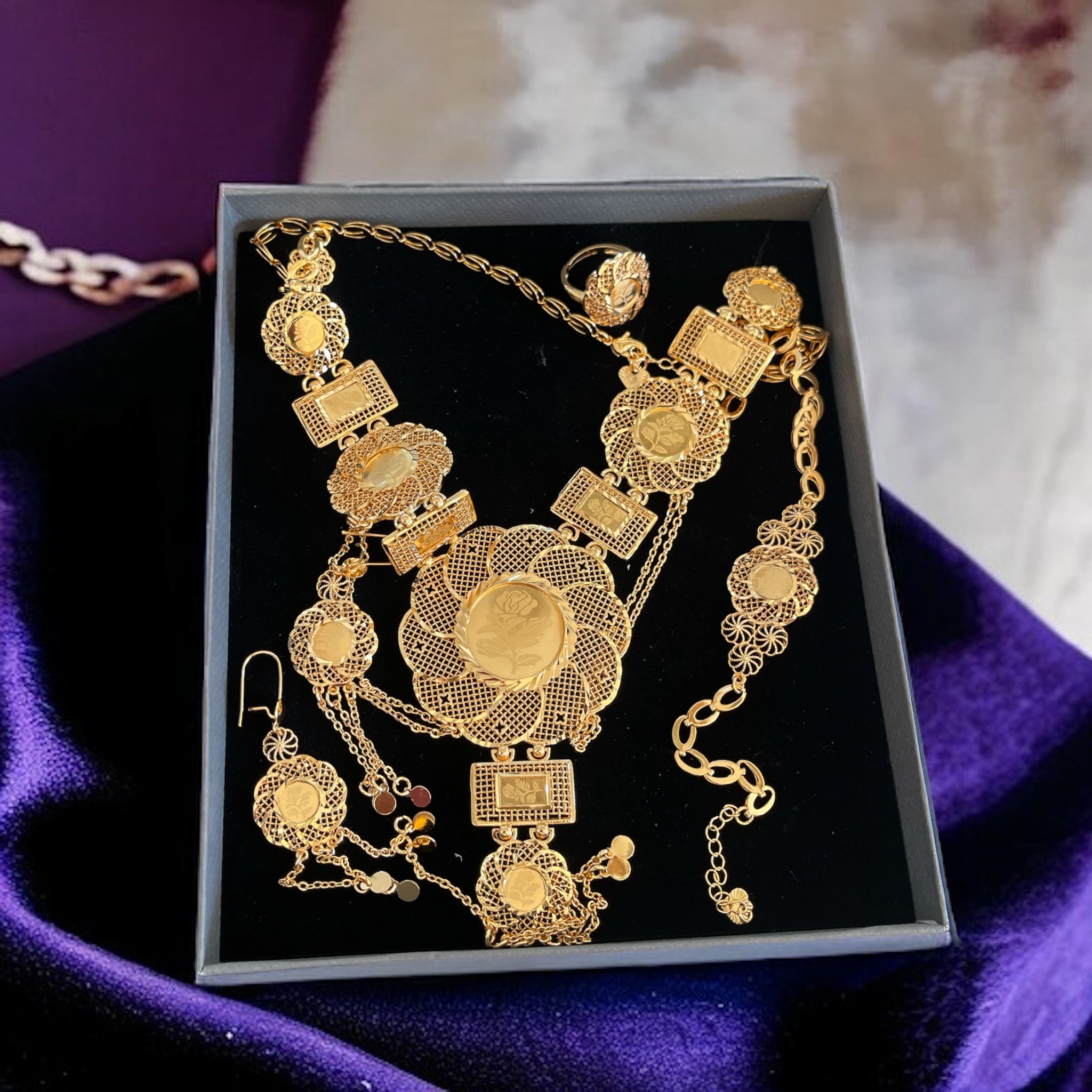 Hawara Pleated Gold Necklace set