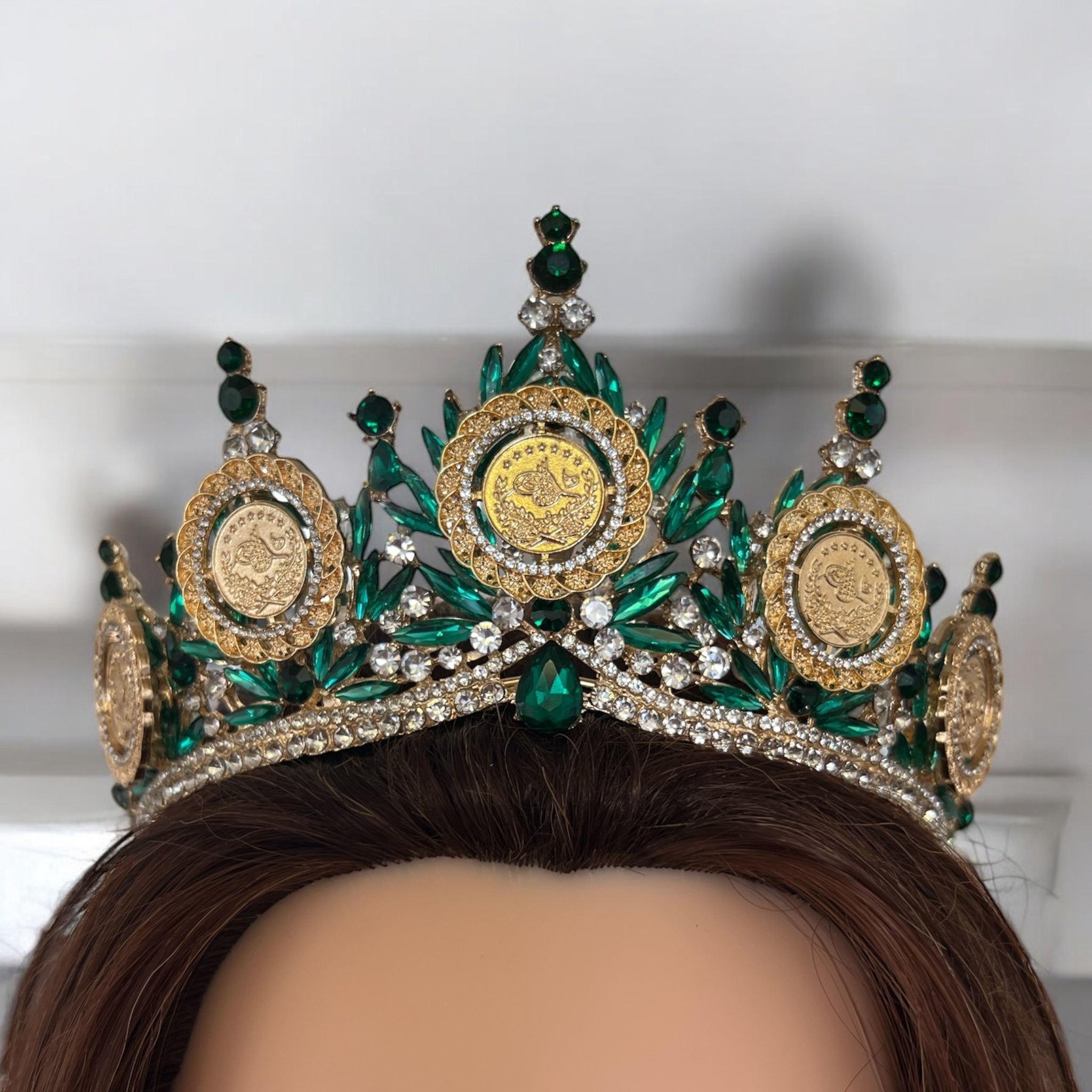 Dheisheh II Green and Gold crown
