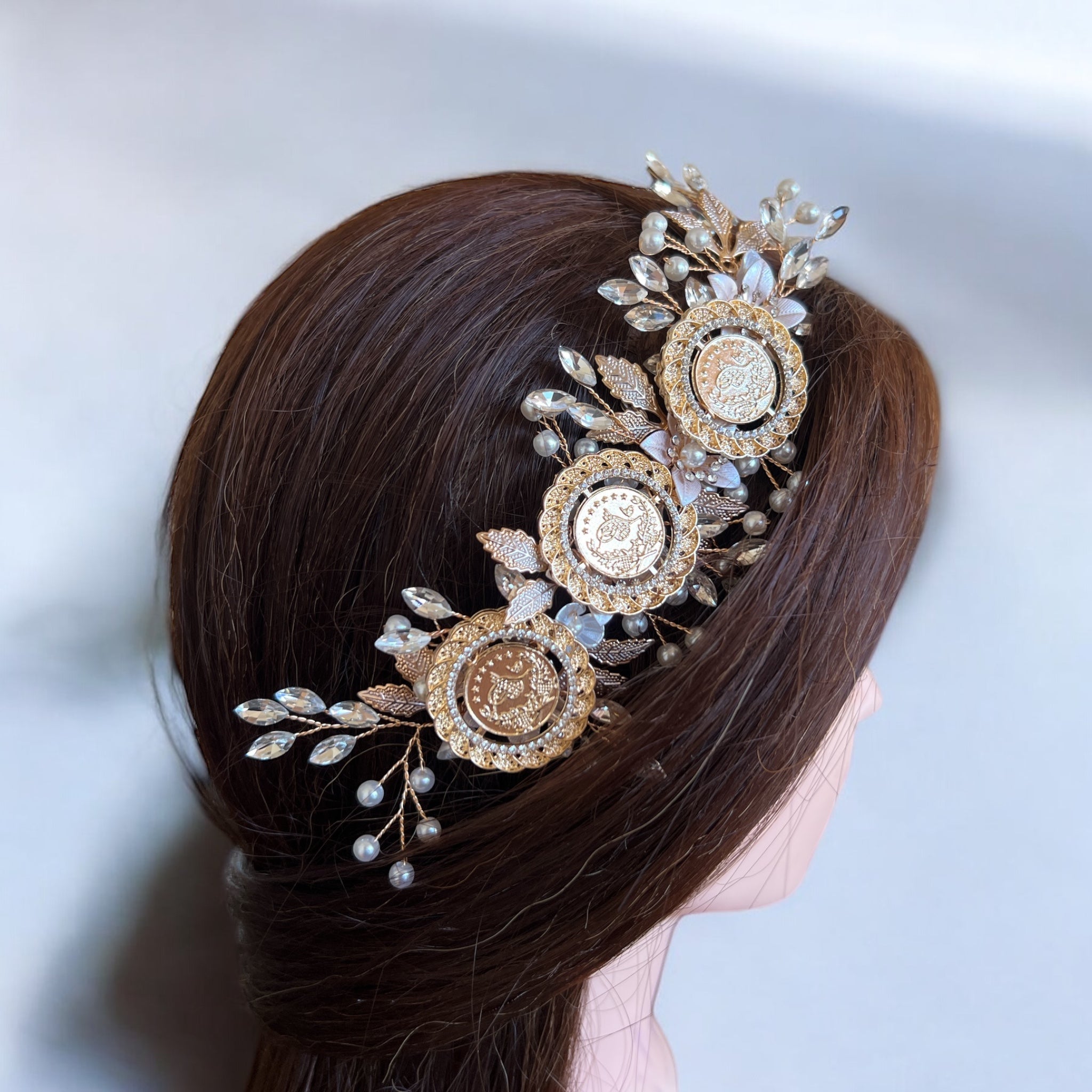 Tubas II three coins headpiece comb