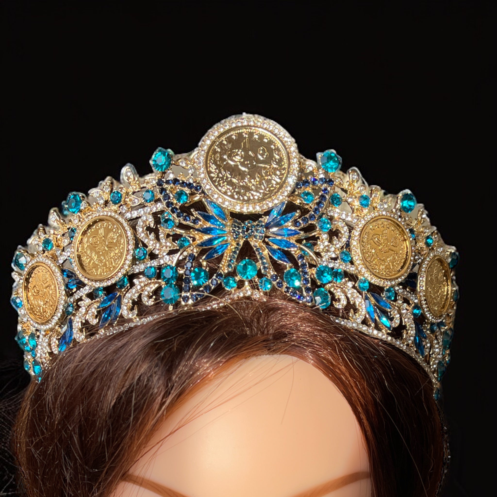 Al-'Abbasiyya Turquoise/ blue gold crown