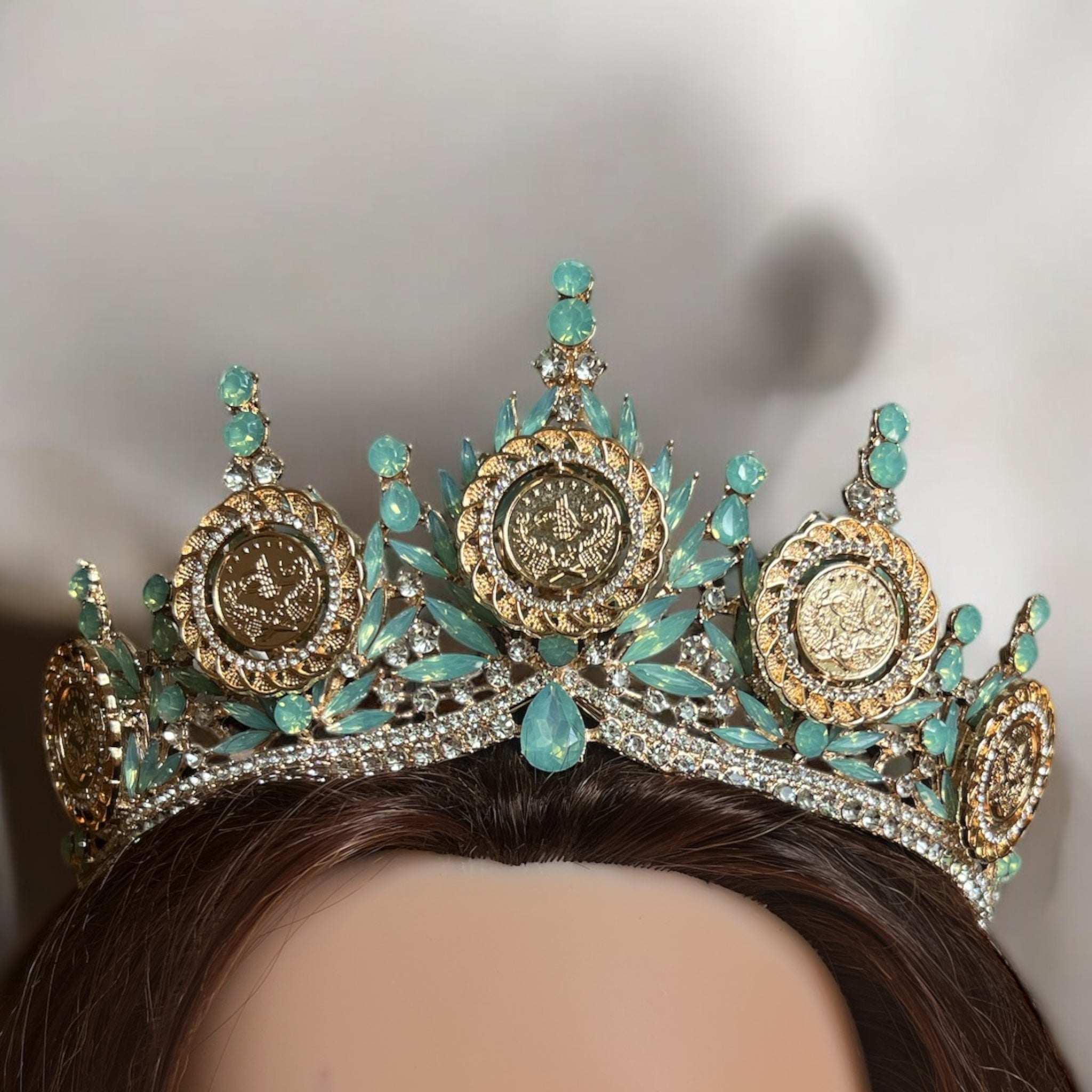 Dheisheh II Aqua and Gold crown