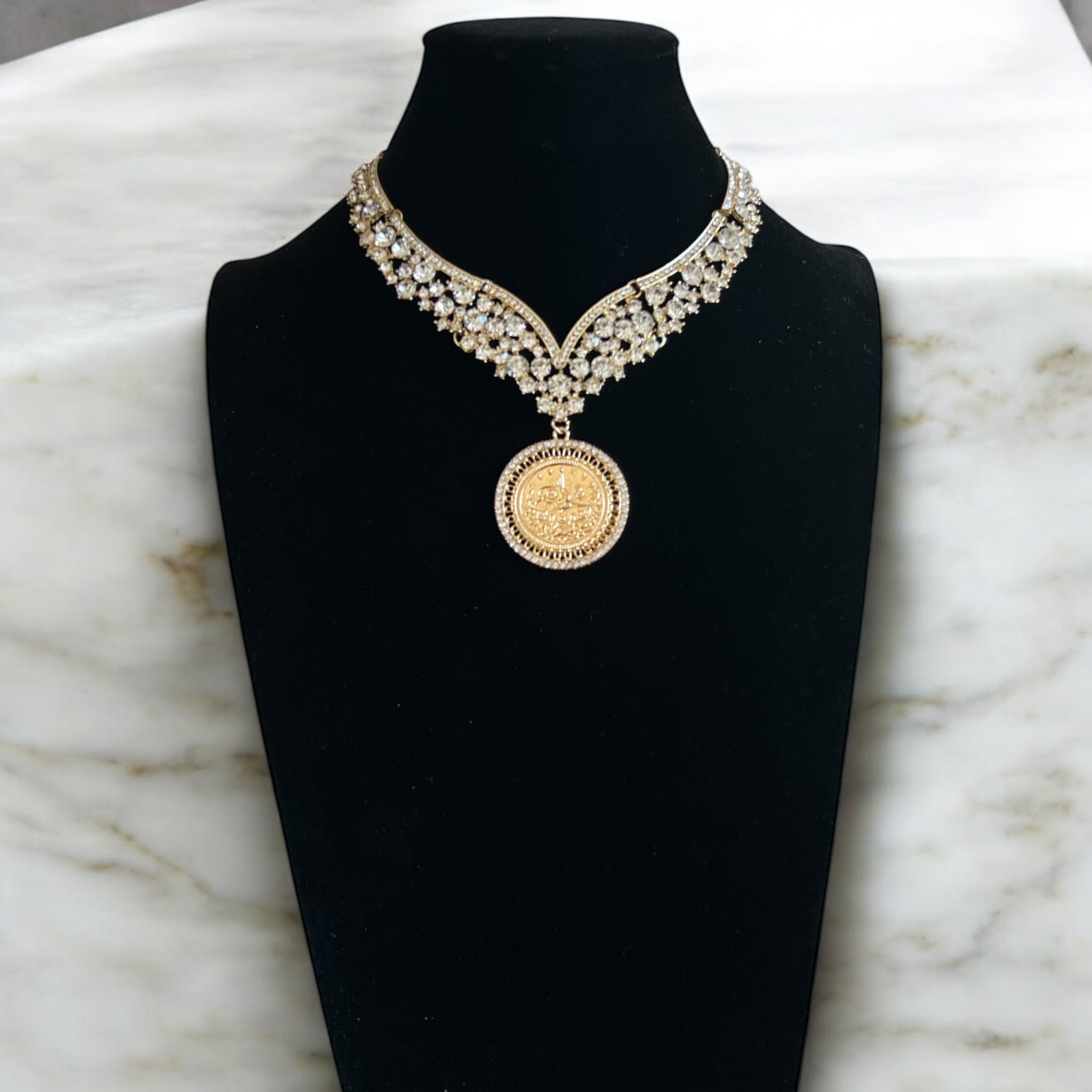 Halhul II big coin necklace