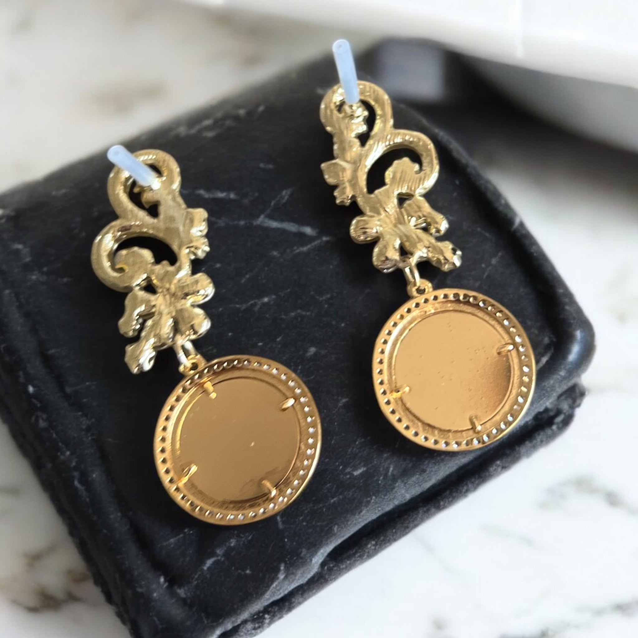 Lifta II Gold flower earrings