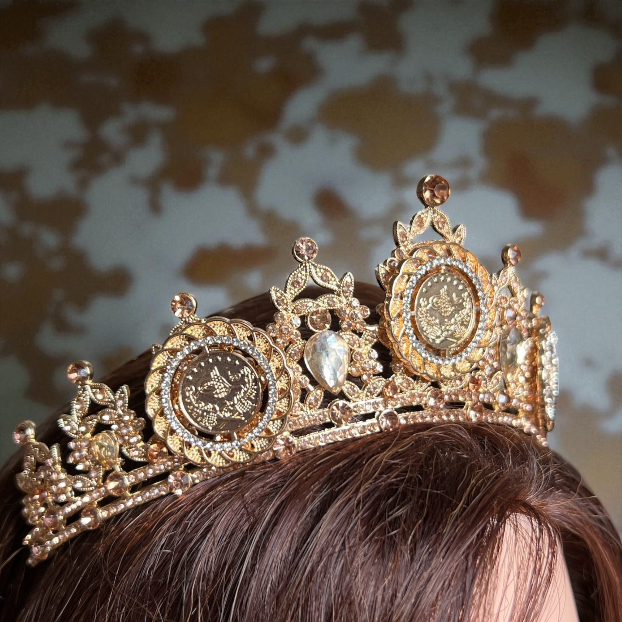 Akka Gold/ Rose Gold three coin crown