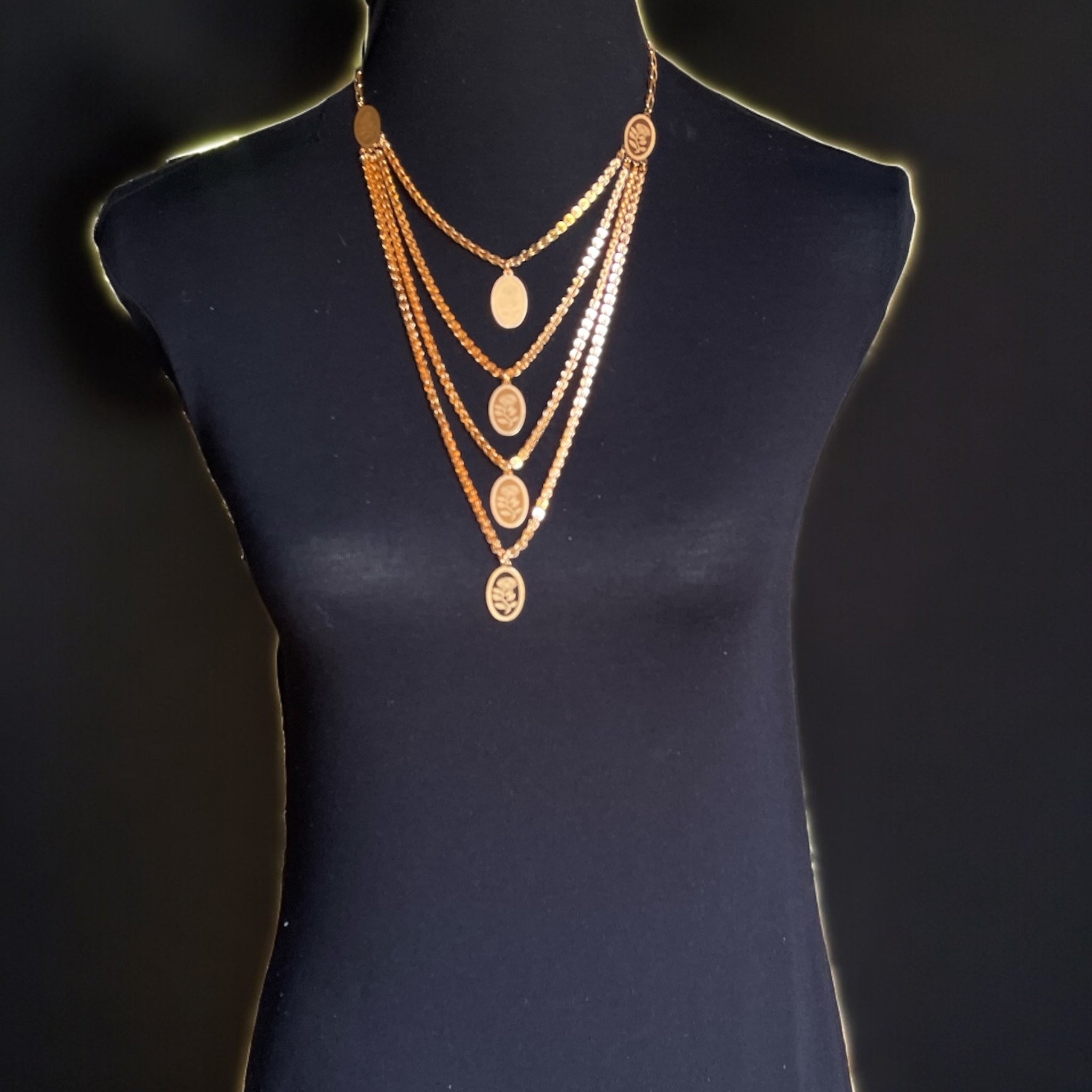 Yabroud four layers jewelry set