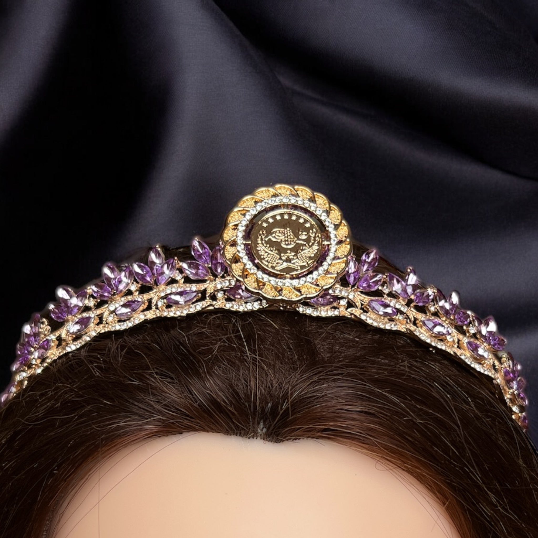 Dayr Tarif II Purple and Gold crown.