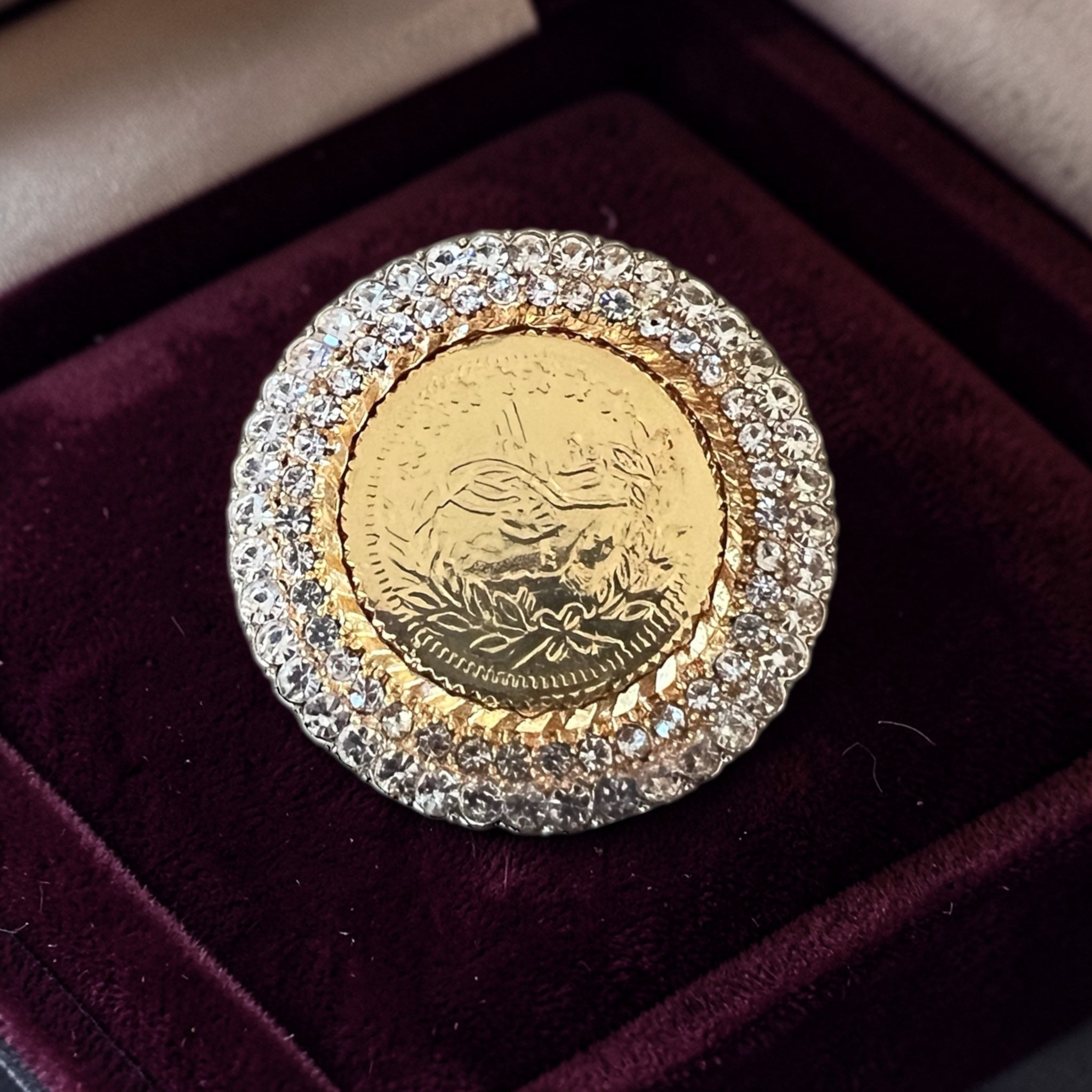 Fara'ata Brooch / Pin