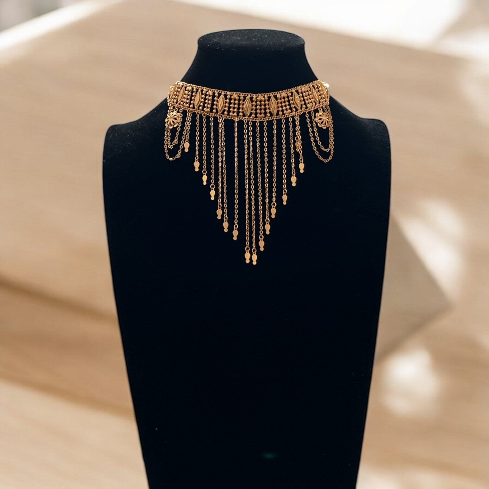 Al-Tina Gold Pleated choker