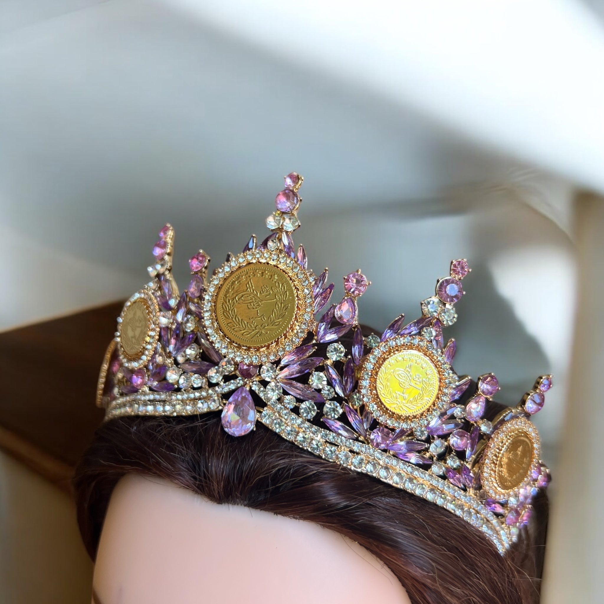 Dheisheh five coins purple crown
