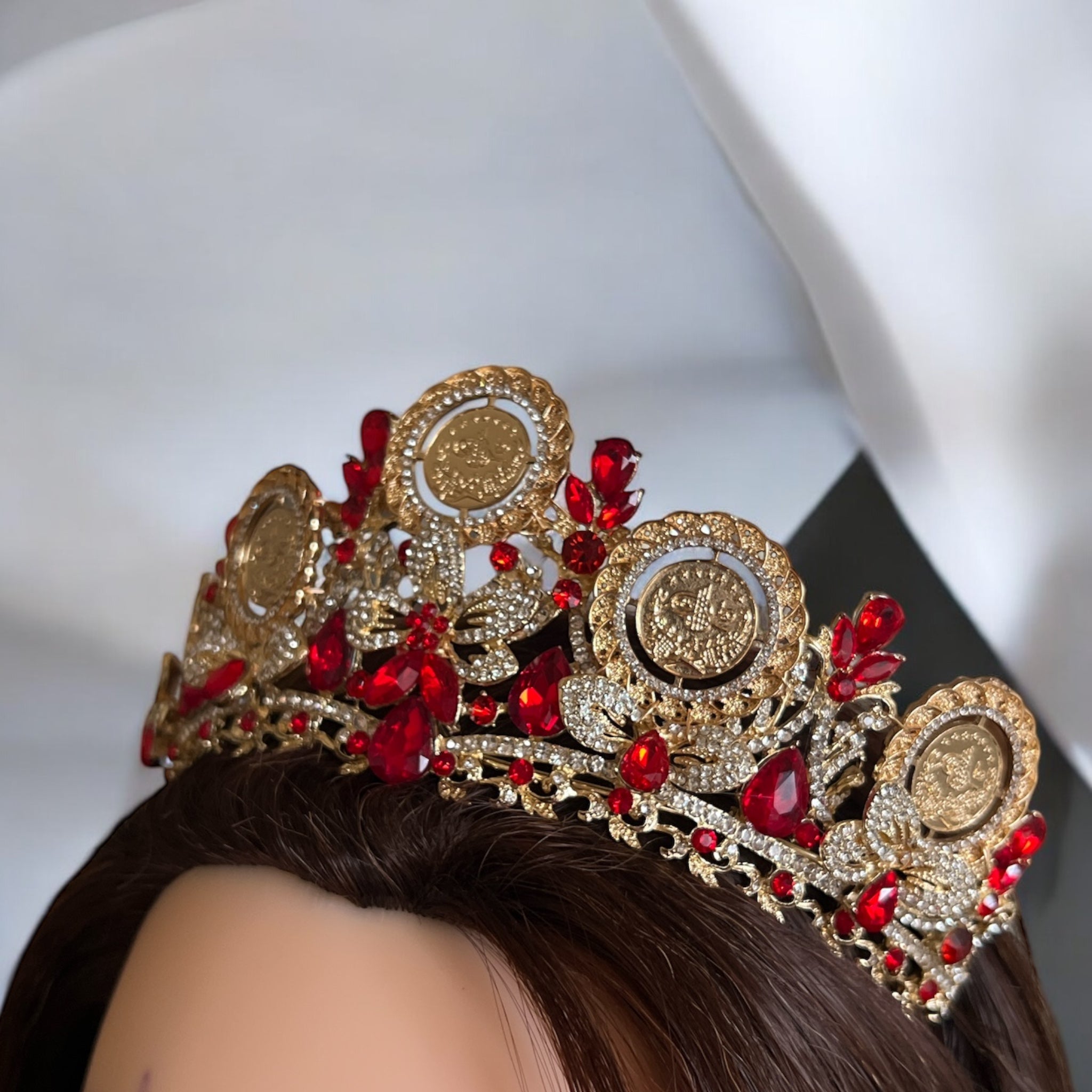 Kafr Thulth Red and Gold Luxury Crown
