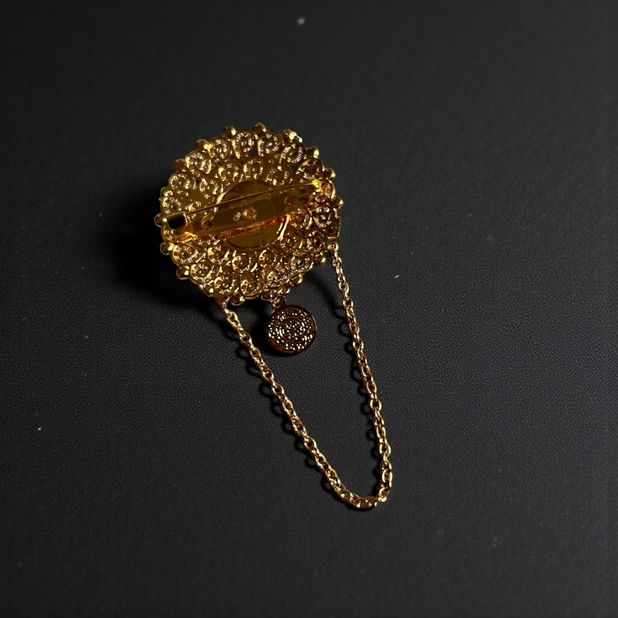 Karatiyya II Gold Pleated Brooch/Pin