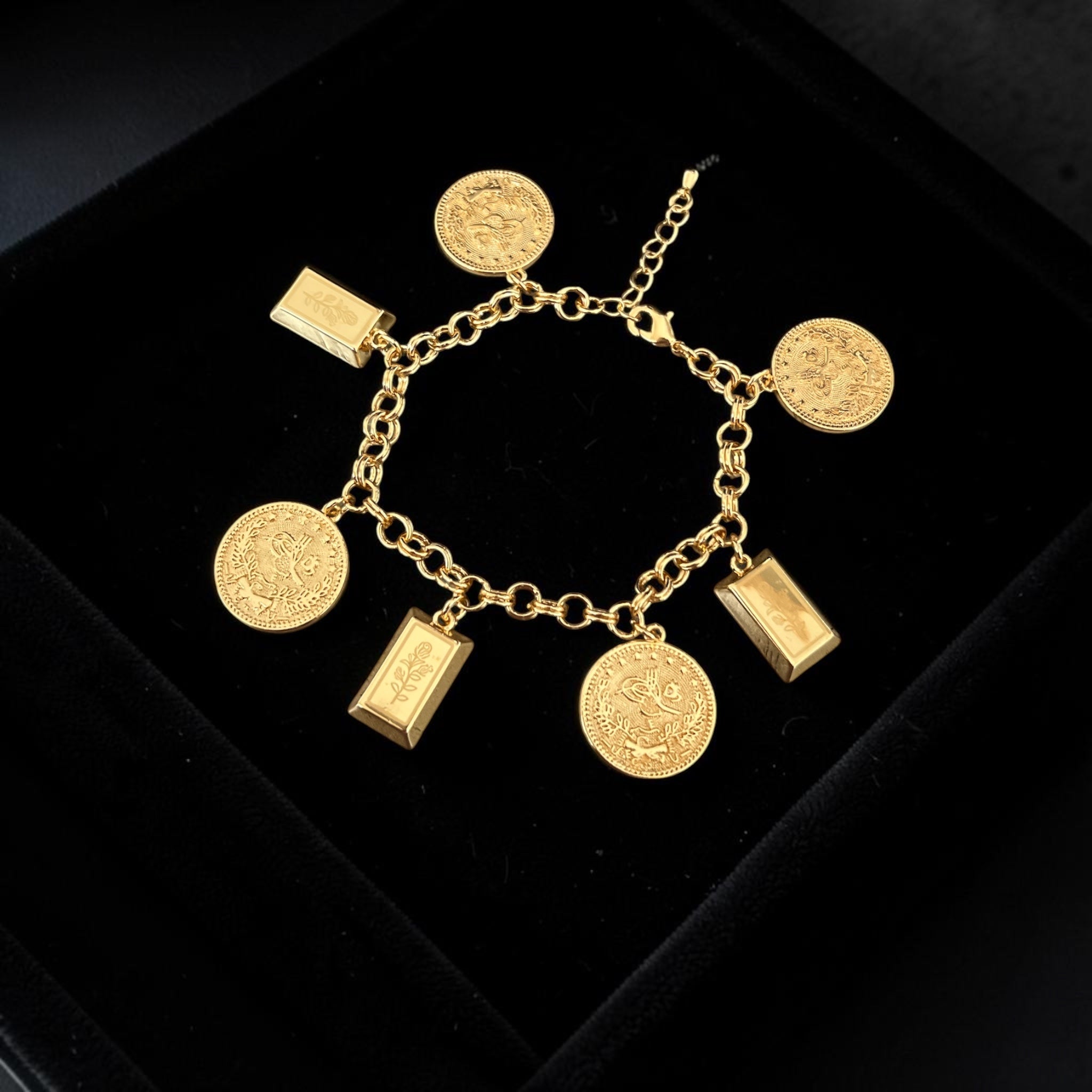 Wihdat 21K Pleated Bracelet