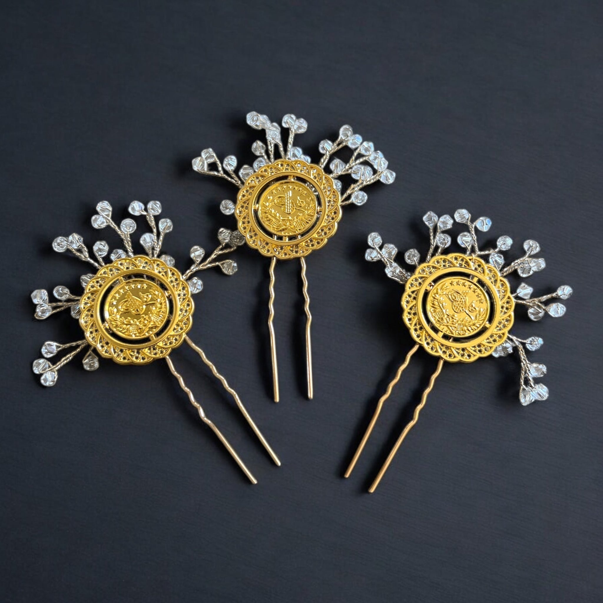 Ramla three coins clear beads pins