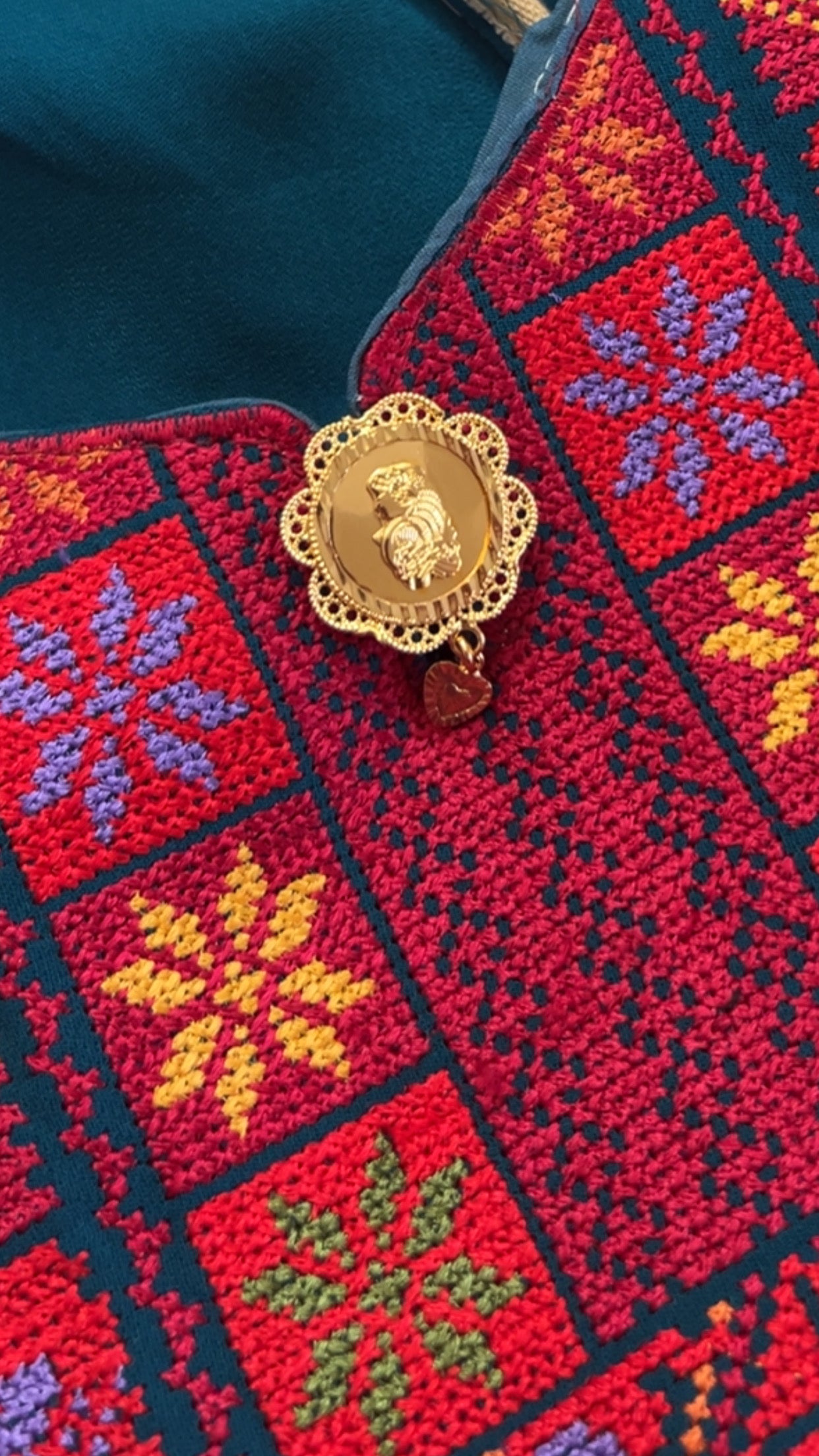 Al- Birah II mini brooch/pin