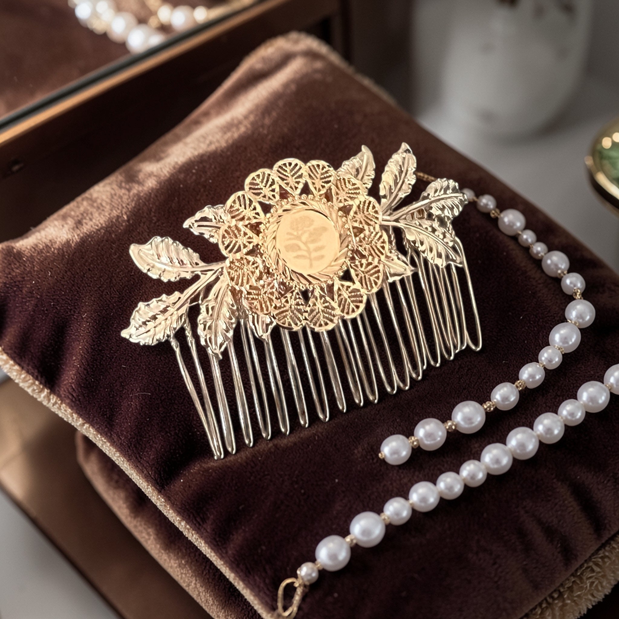 Lubya one coin comb