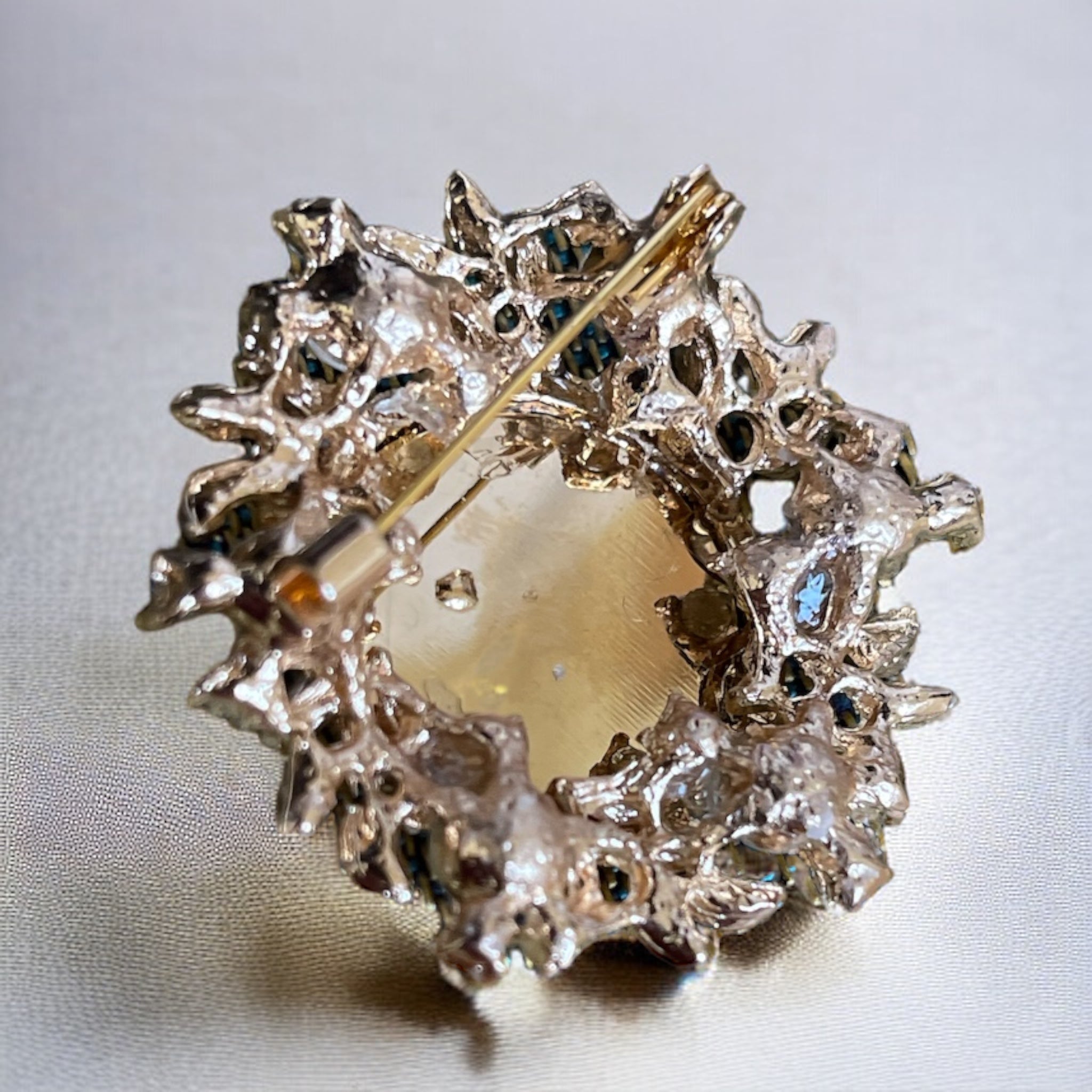 Abu Falah Lira Brooch