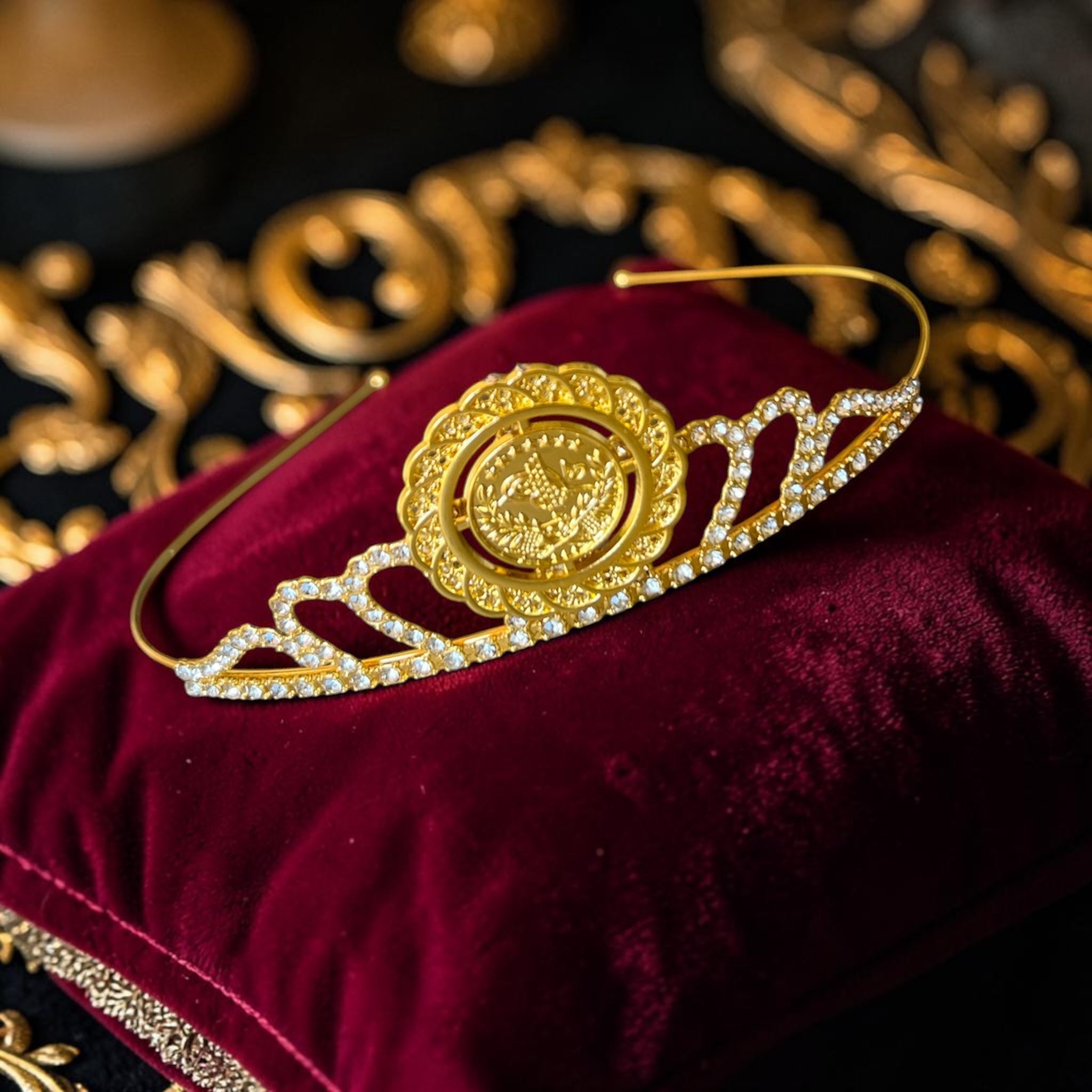 Ajwan Coin Gold Crown