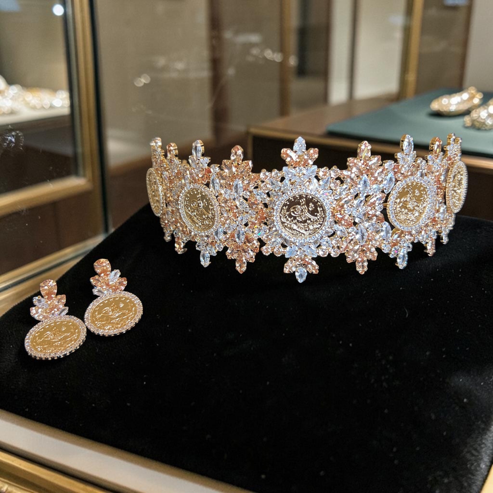Masafer Yatta II honey / Gold luxury headpiece with matching earrings