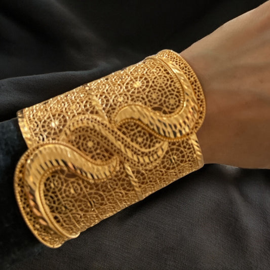 Turmussaya Pleated Gold Bracelet and ring