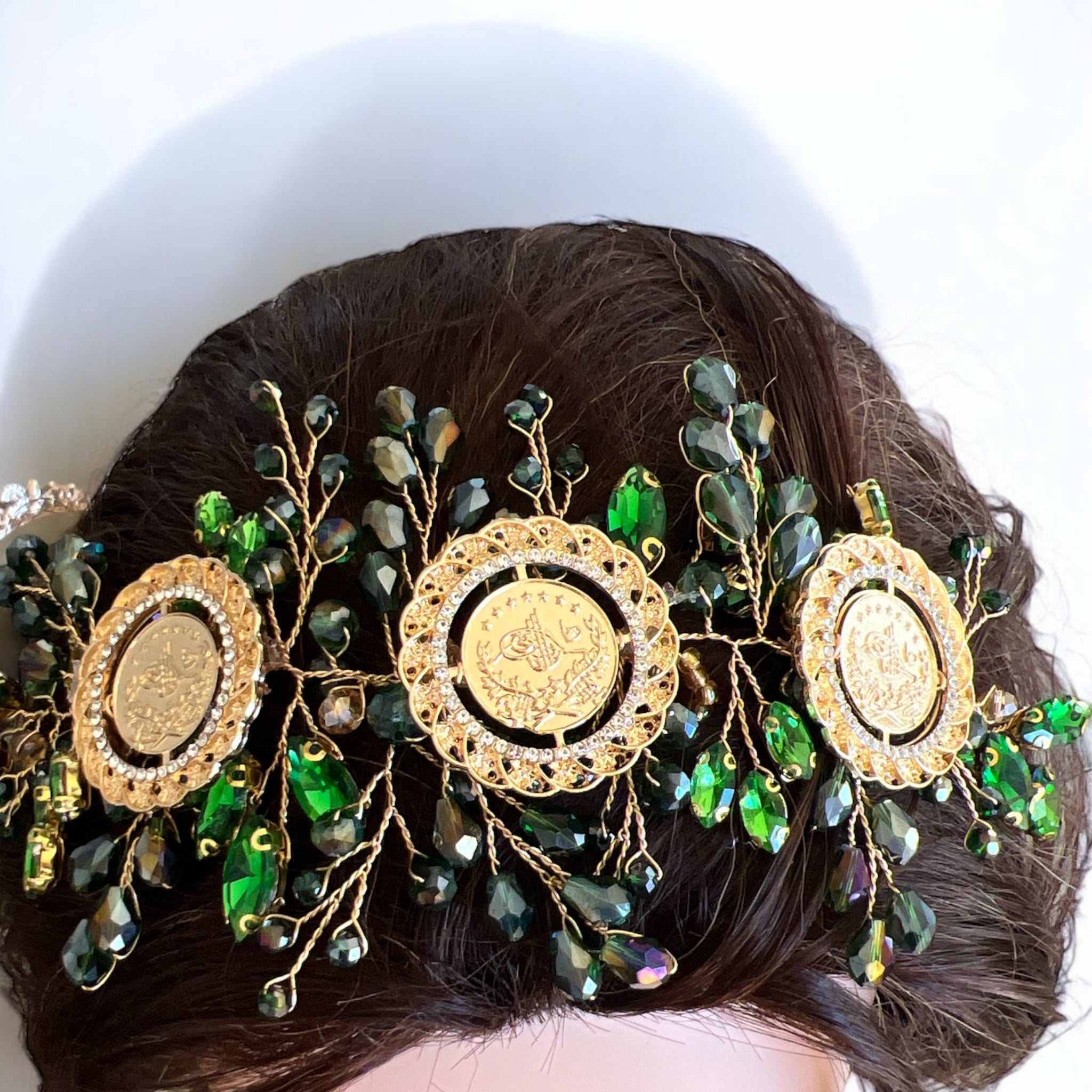 Der Al Balah II three coins green and gold headpiece