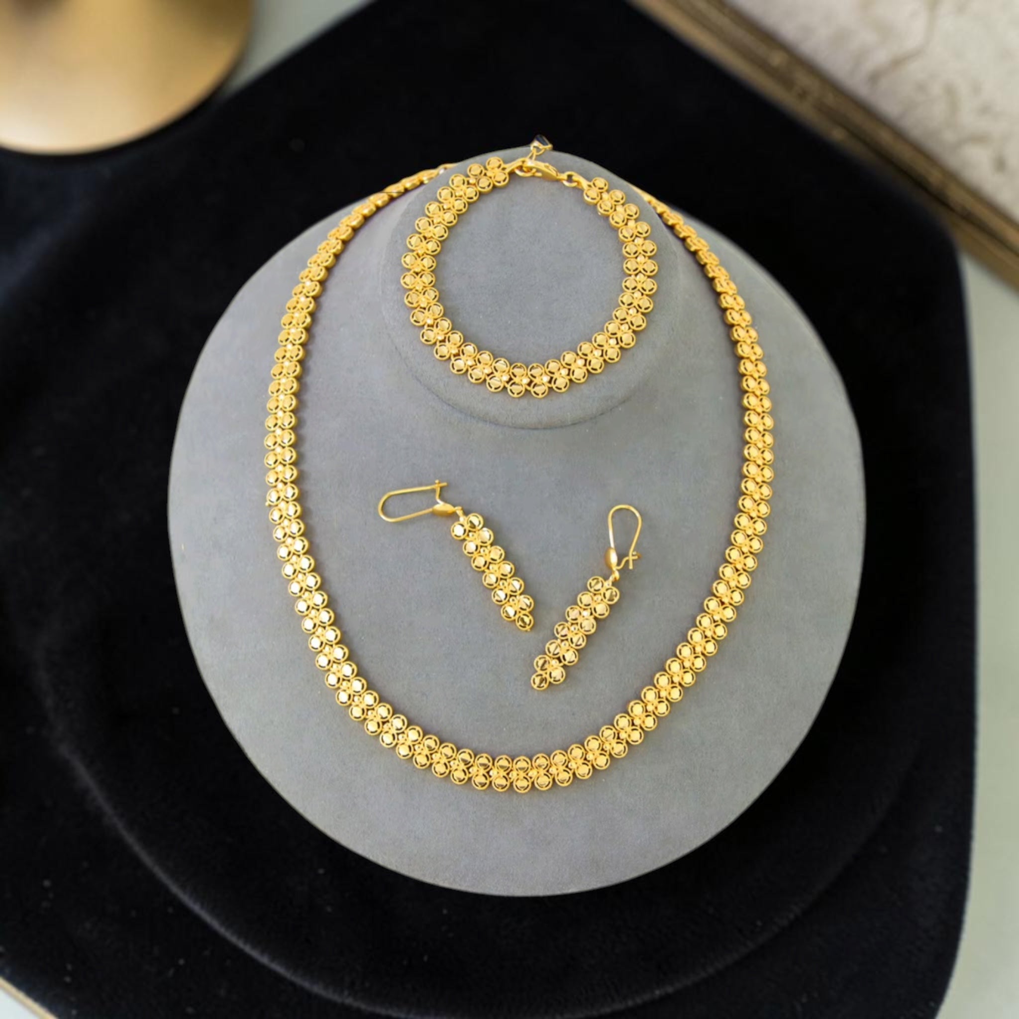 Hamama 24K Pleated Gold Necklace Set