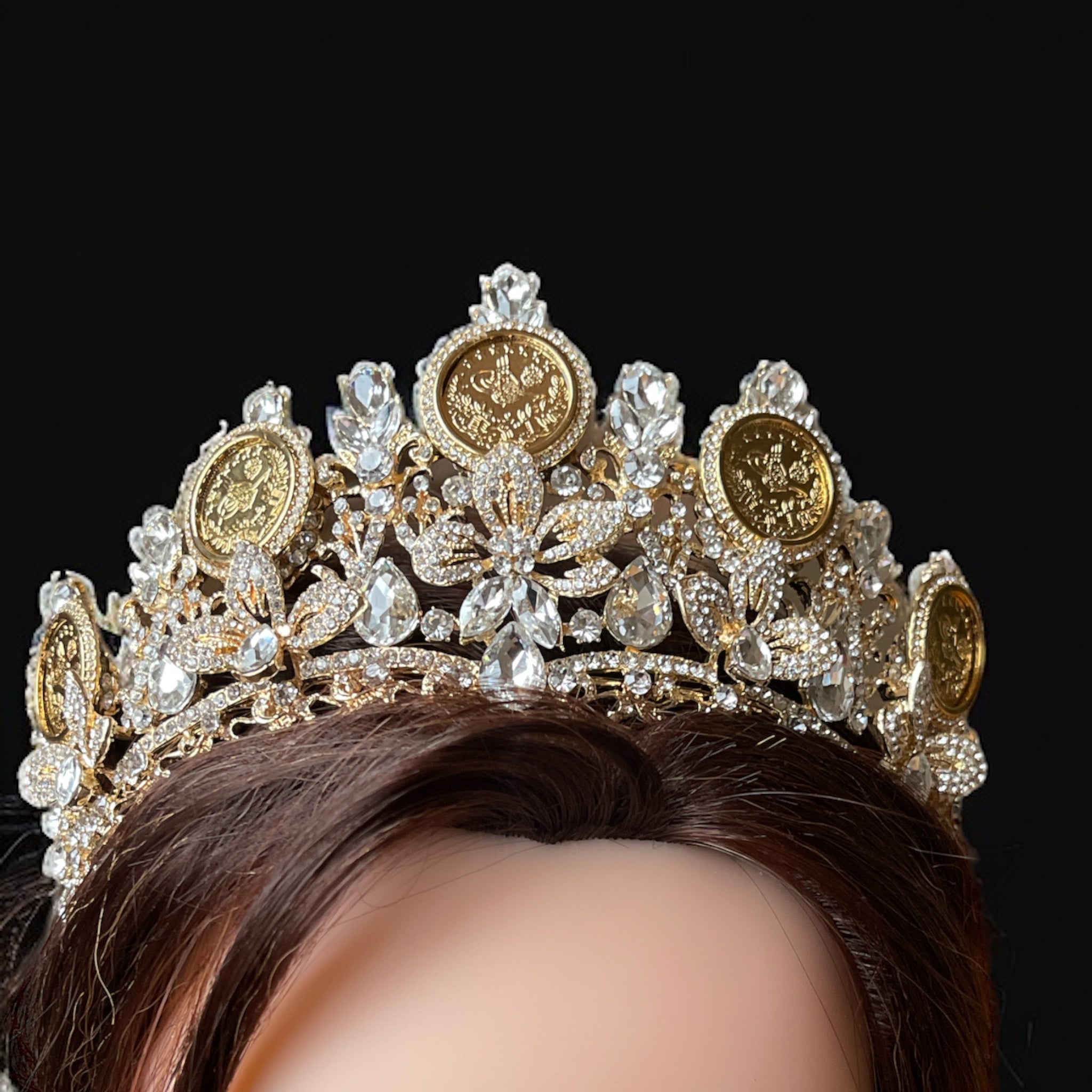 Bayt Nabala luxury Gold and coins crown
