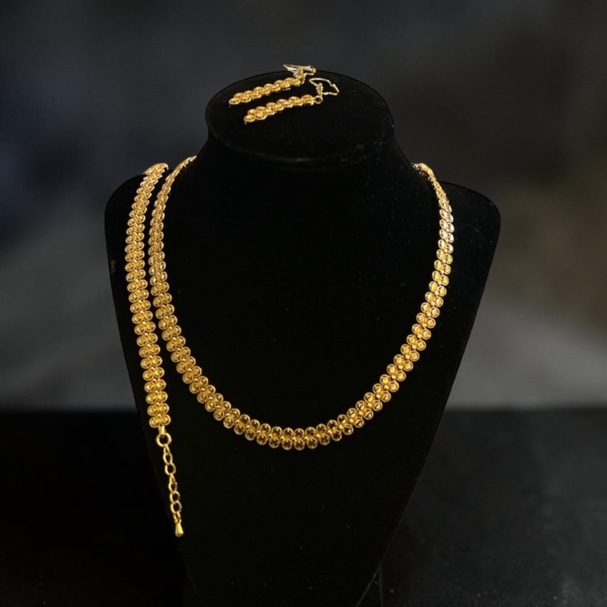 Hamama 24K Pleated Gold Necklace Set – Noor Crowns