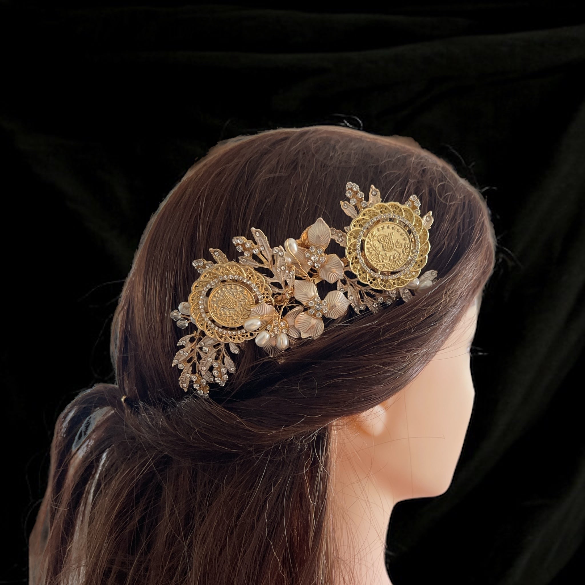 Surda Gold-Pearls two coins headpiece comb