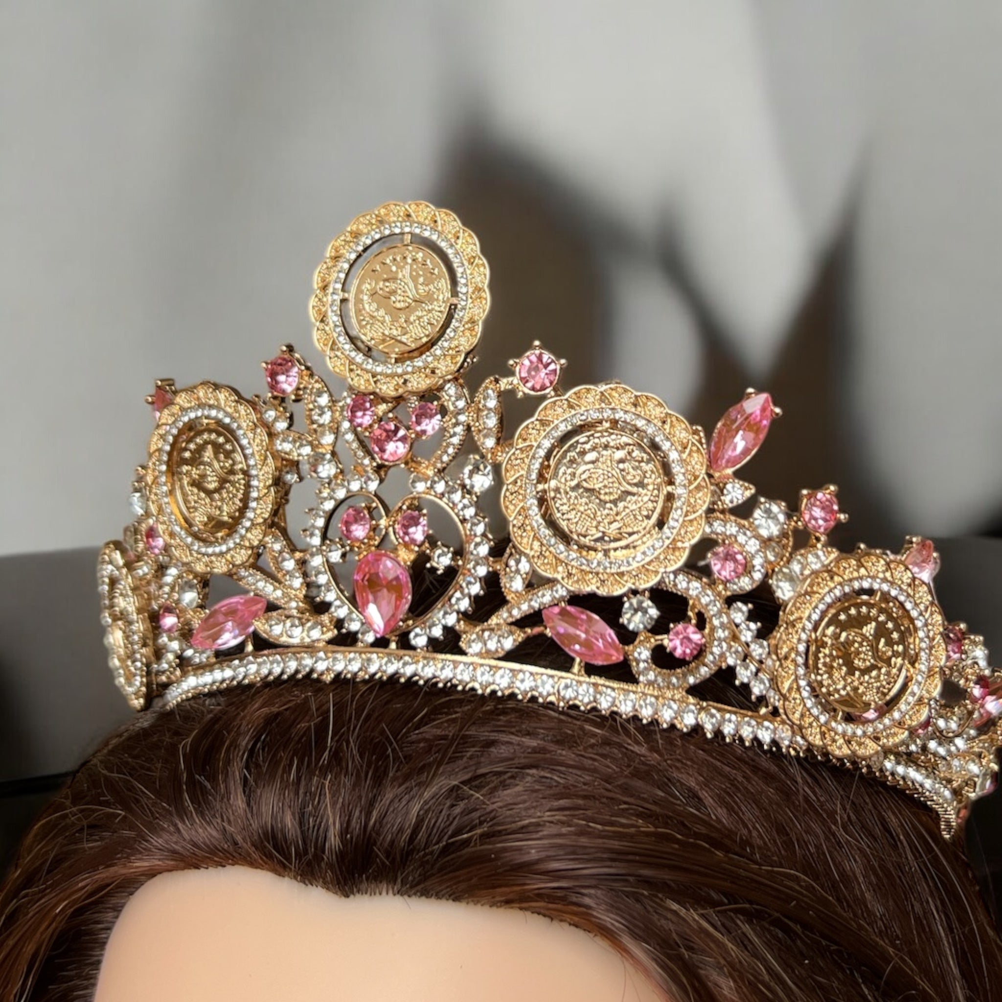 Nabi Ilyas II soft pink five coins crown