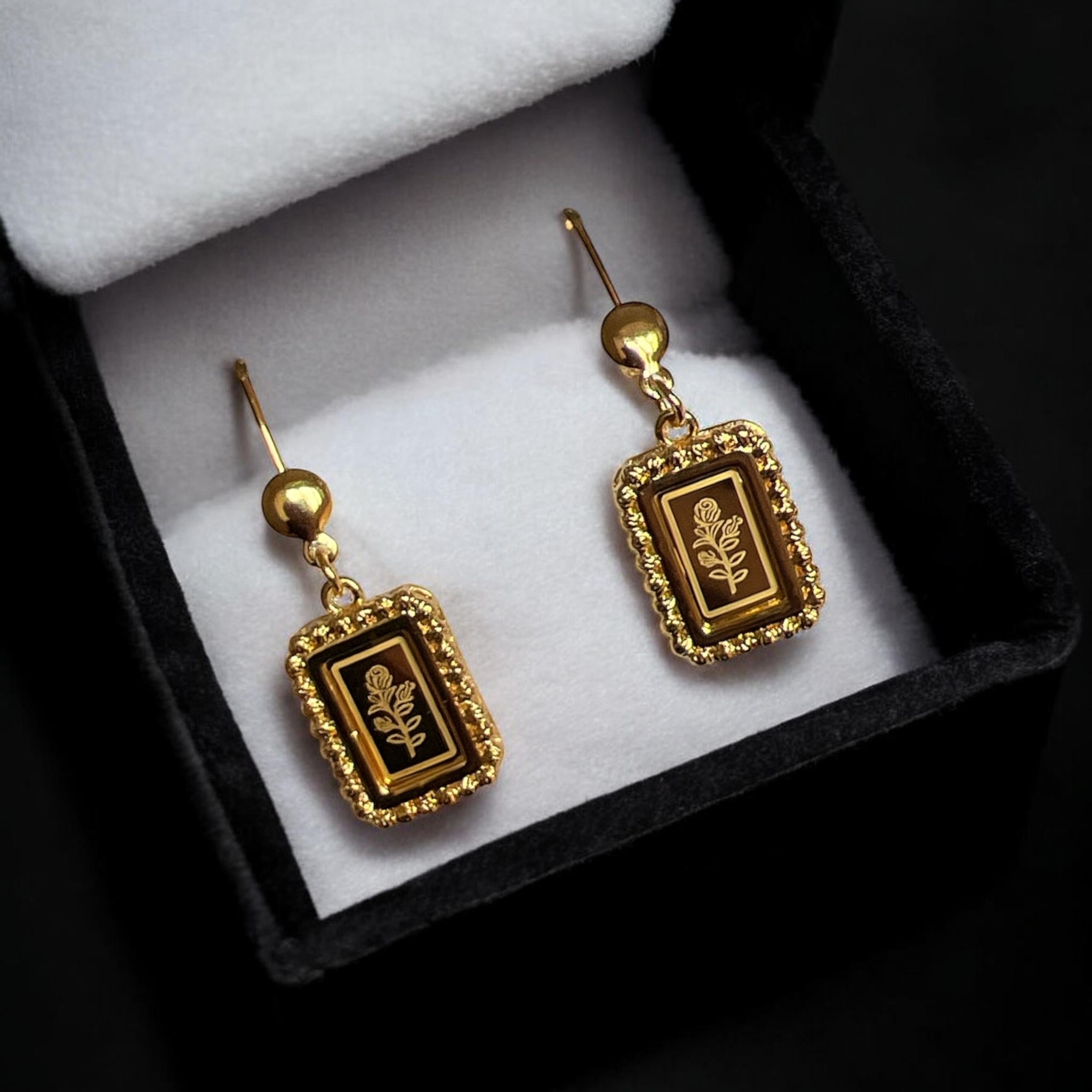 Hawara II Pleated Gold earrings