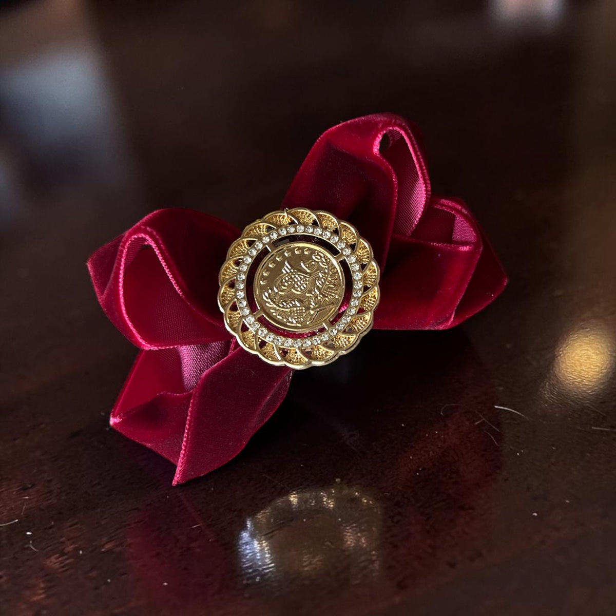 Nowreen velevt Red Burgandy clip