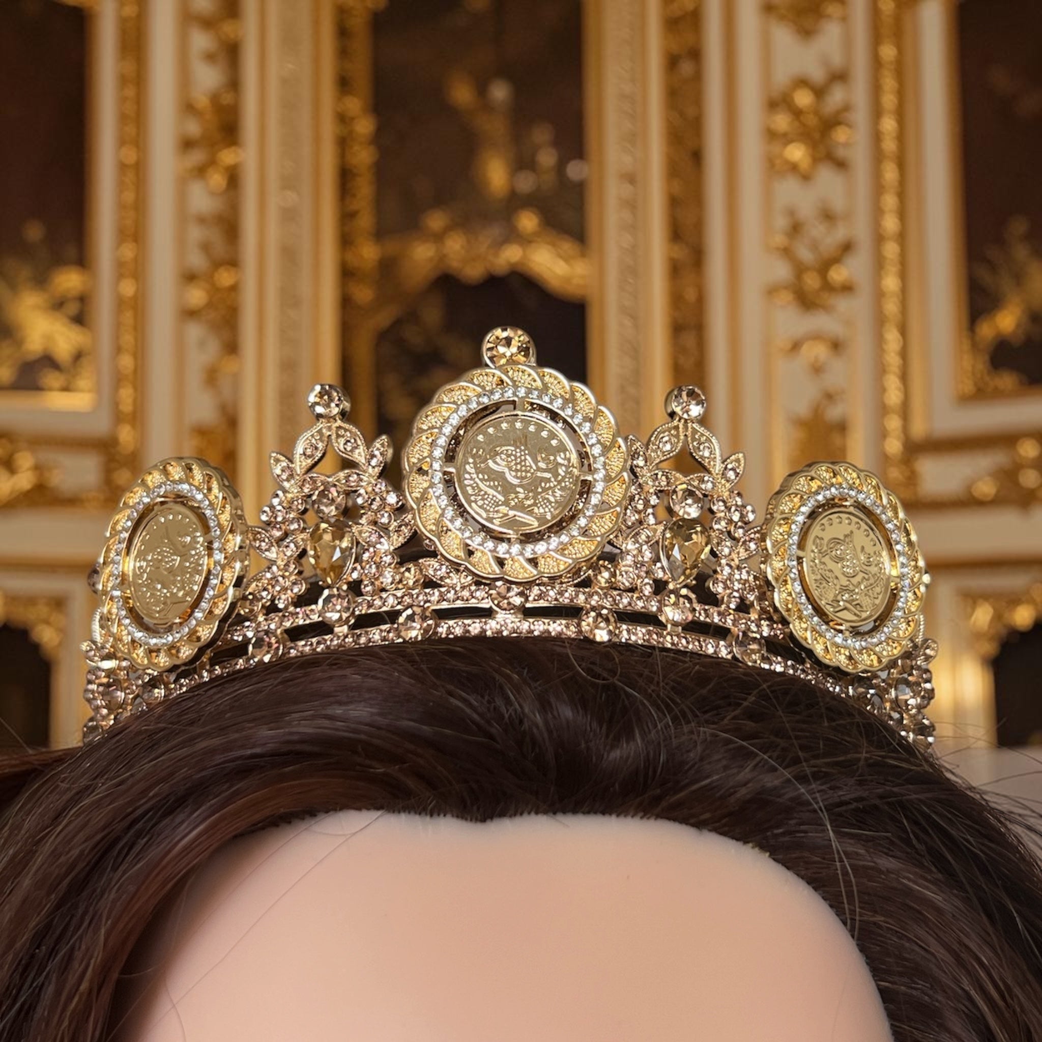 Akka II Gold/ Rose Gold three coin crown