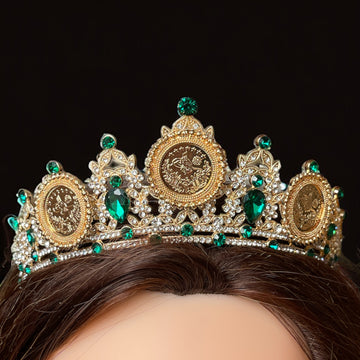 Bayt Rima Gold and green crown