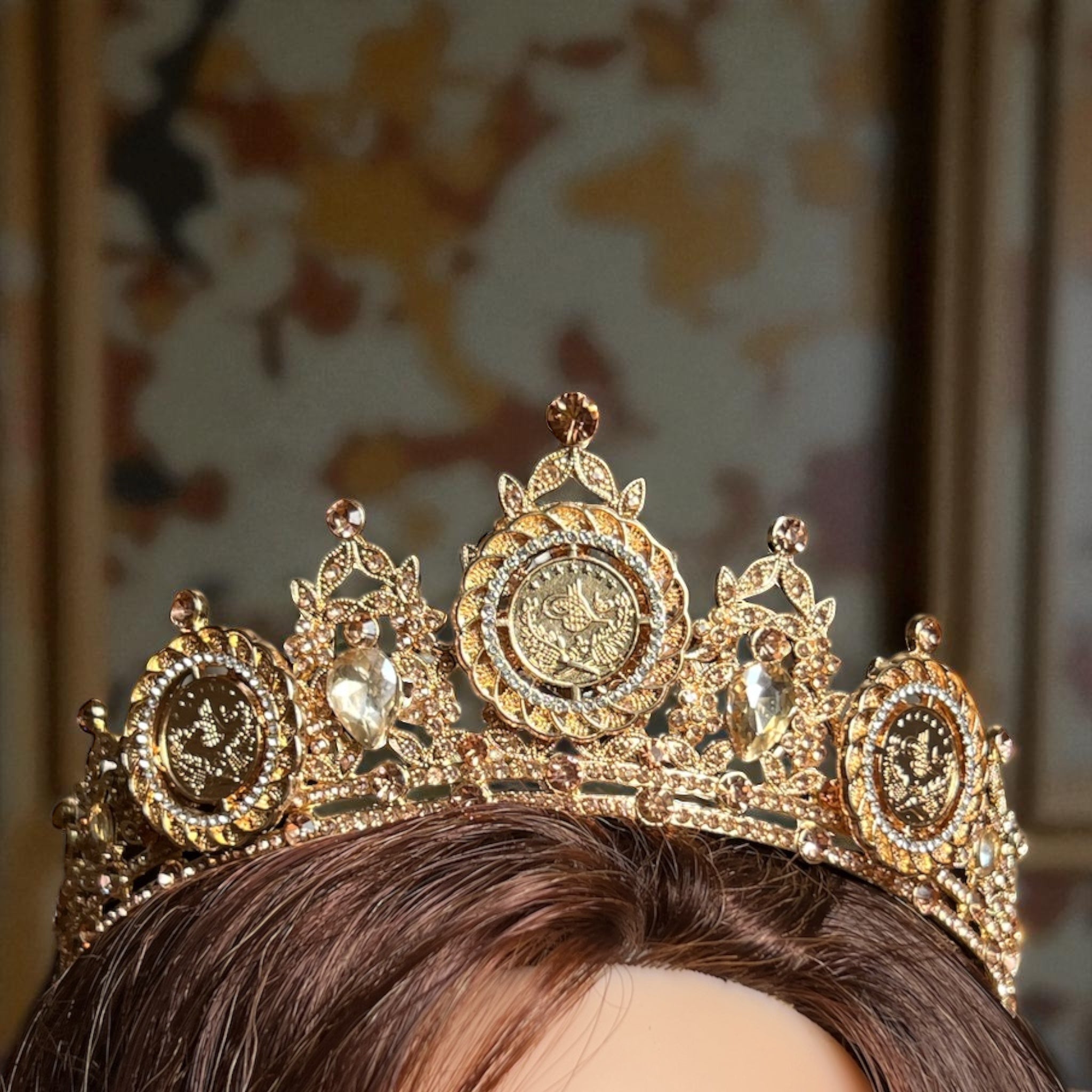 Akka Gold/ Rose Gold three coin crown