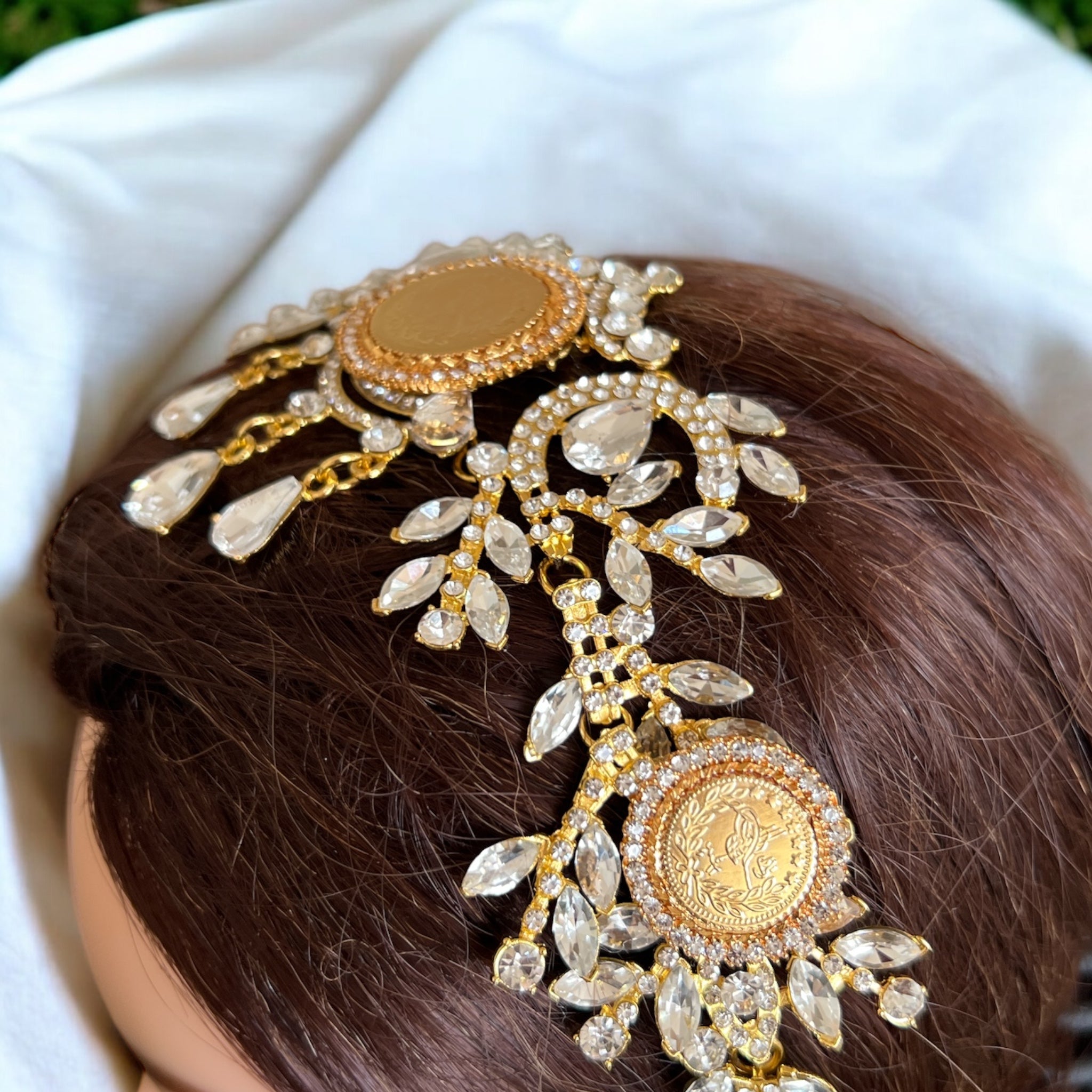 Bayt Hanina three coins headpiece