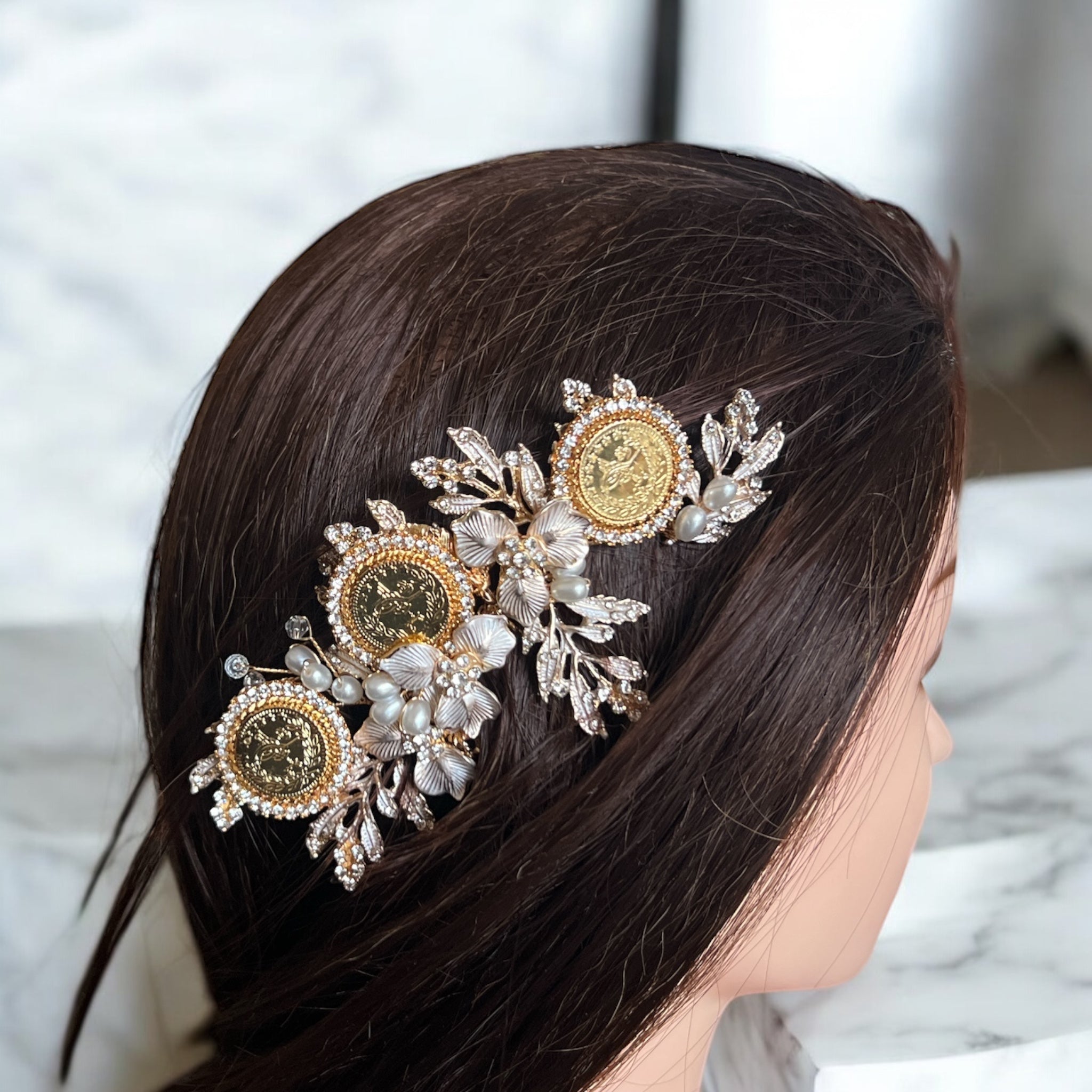 Surda II Gold-Pearls three coins headpiece comb