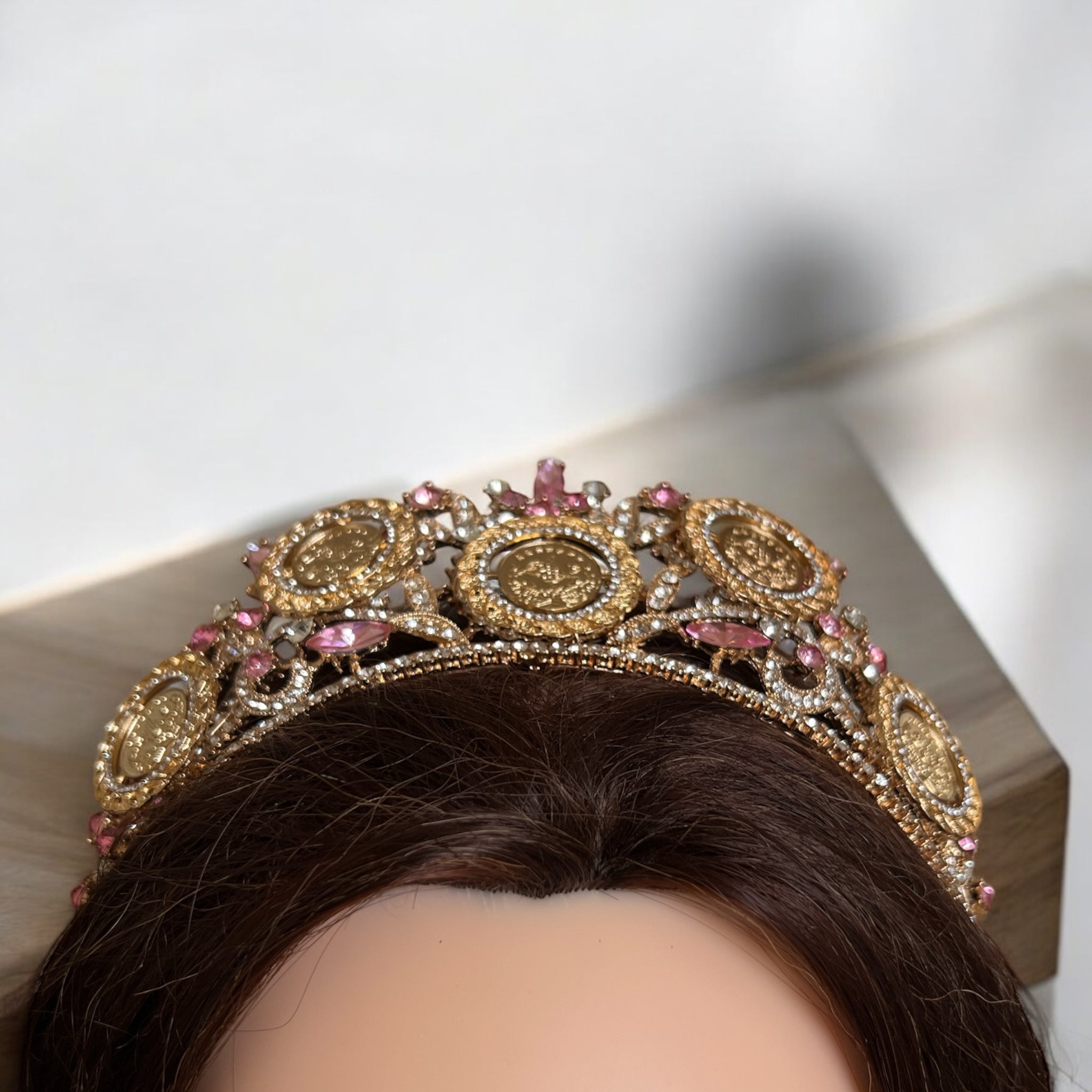 Nabi Ilyas soft pink five coins crown