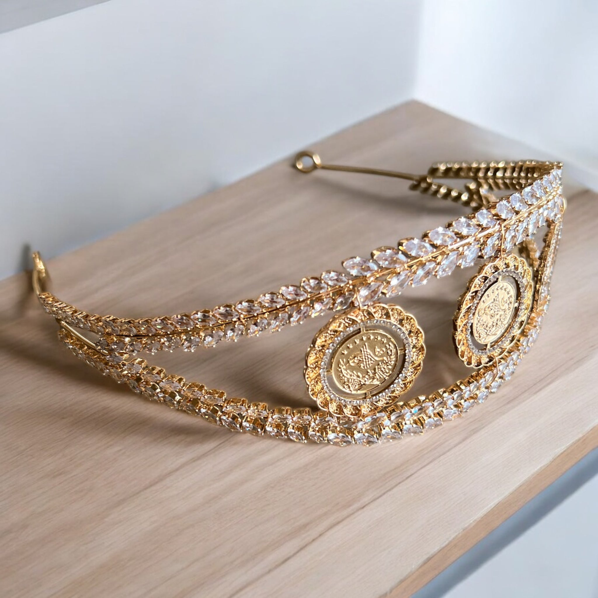 Seida three coins Gold and crystal headband