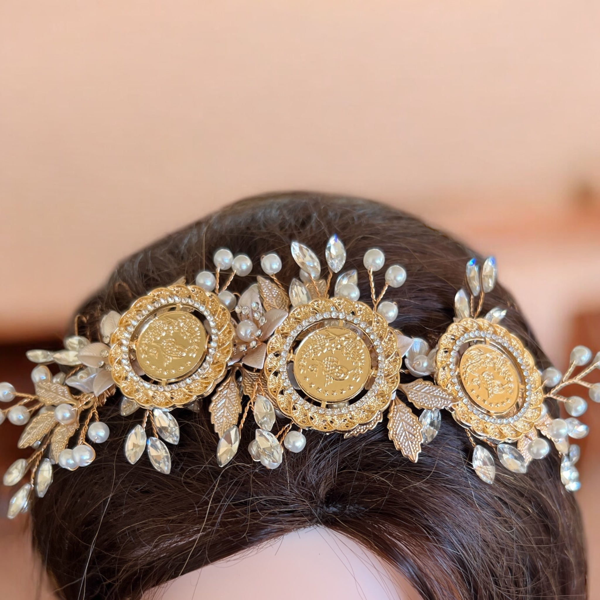 Tubas II three coins headpiece comb