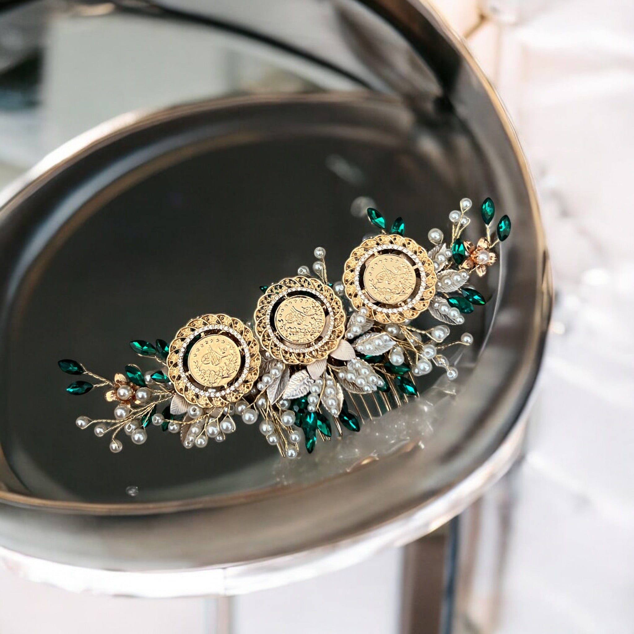 Qalandiya three coins green and gold headpiece comb