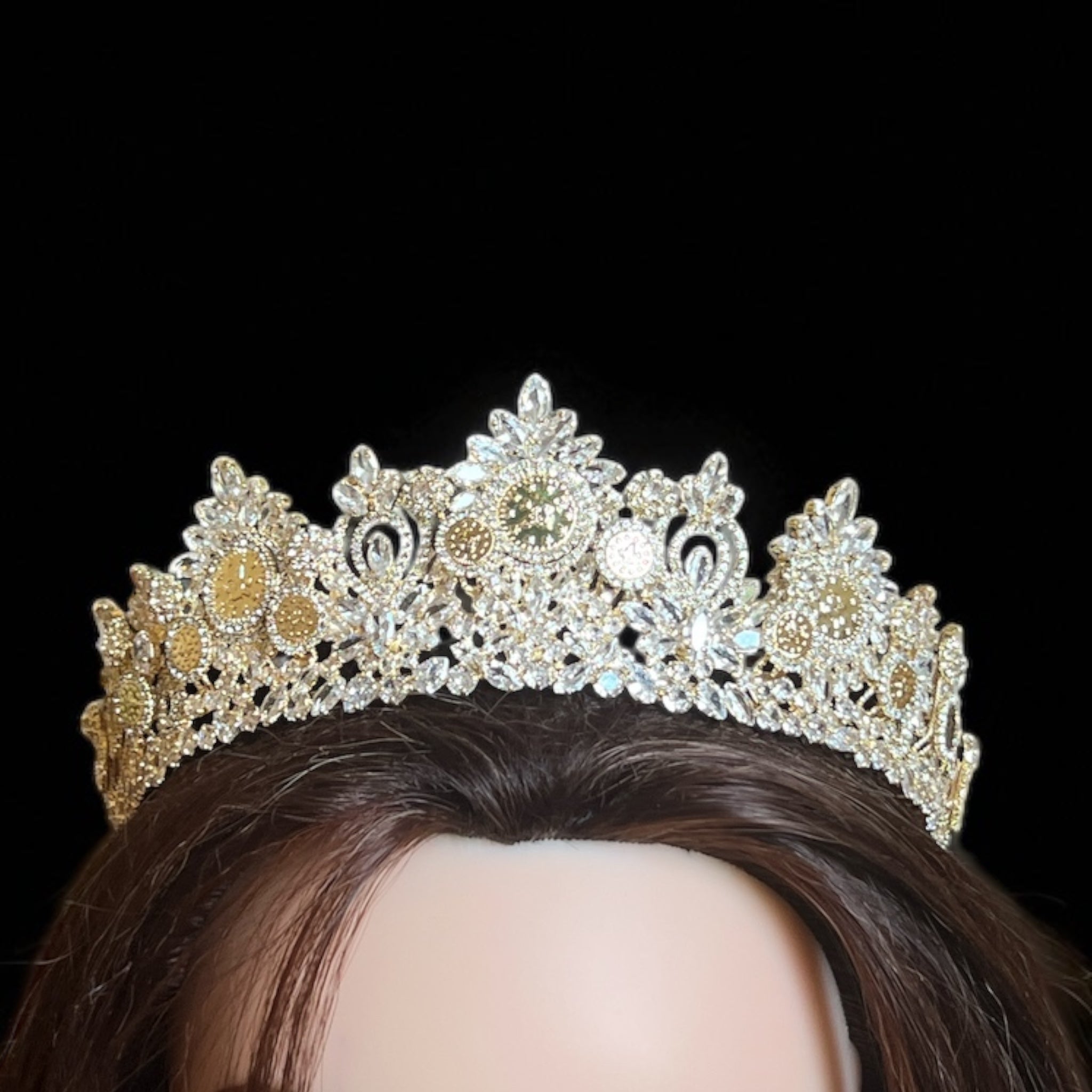 Saris Gold coins crown