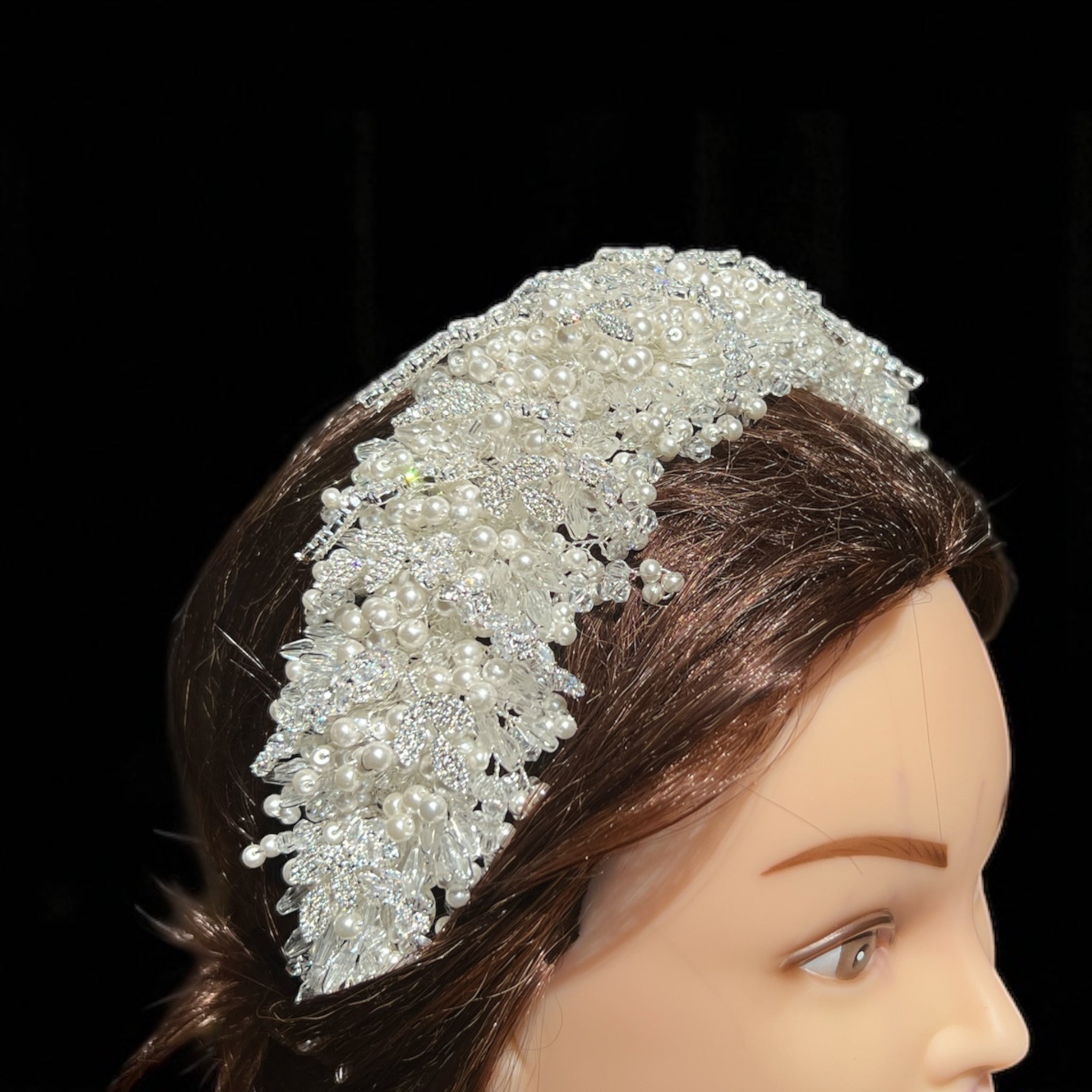 Al-Dawayima Zircon Stone And Pearl Headpiece - Silver