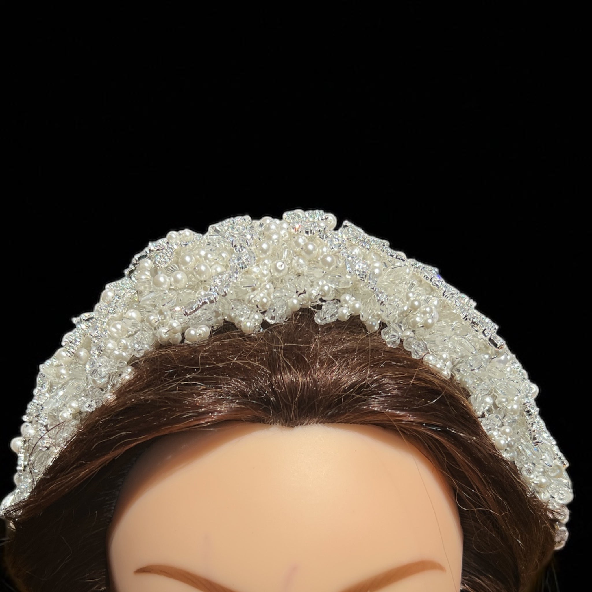 Al-Dawayima Zircon Stone And Pearl Headpiece - Silver