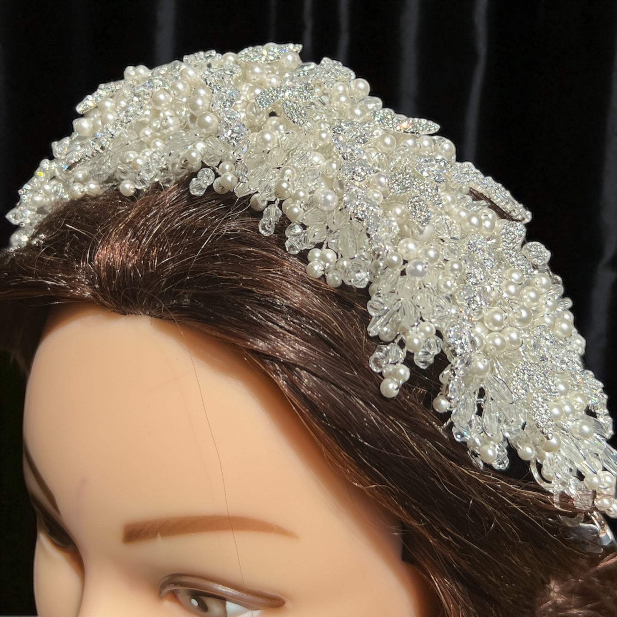 Al-Dawayima Zircon Stone And Pearl Headpiece - Silver